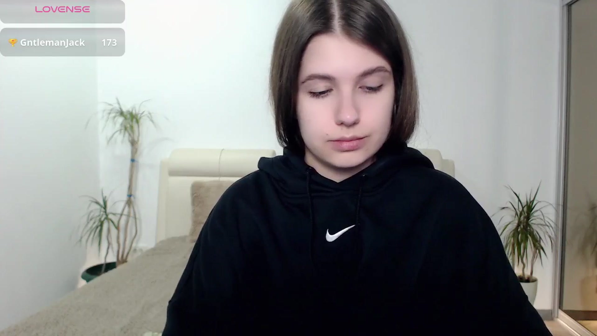 Gallery image thumbnail from CaLLmeJane_'s myfreecams stream on, 10/17/2024, 24:09 image 15 of 20