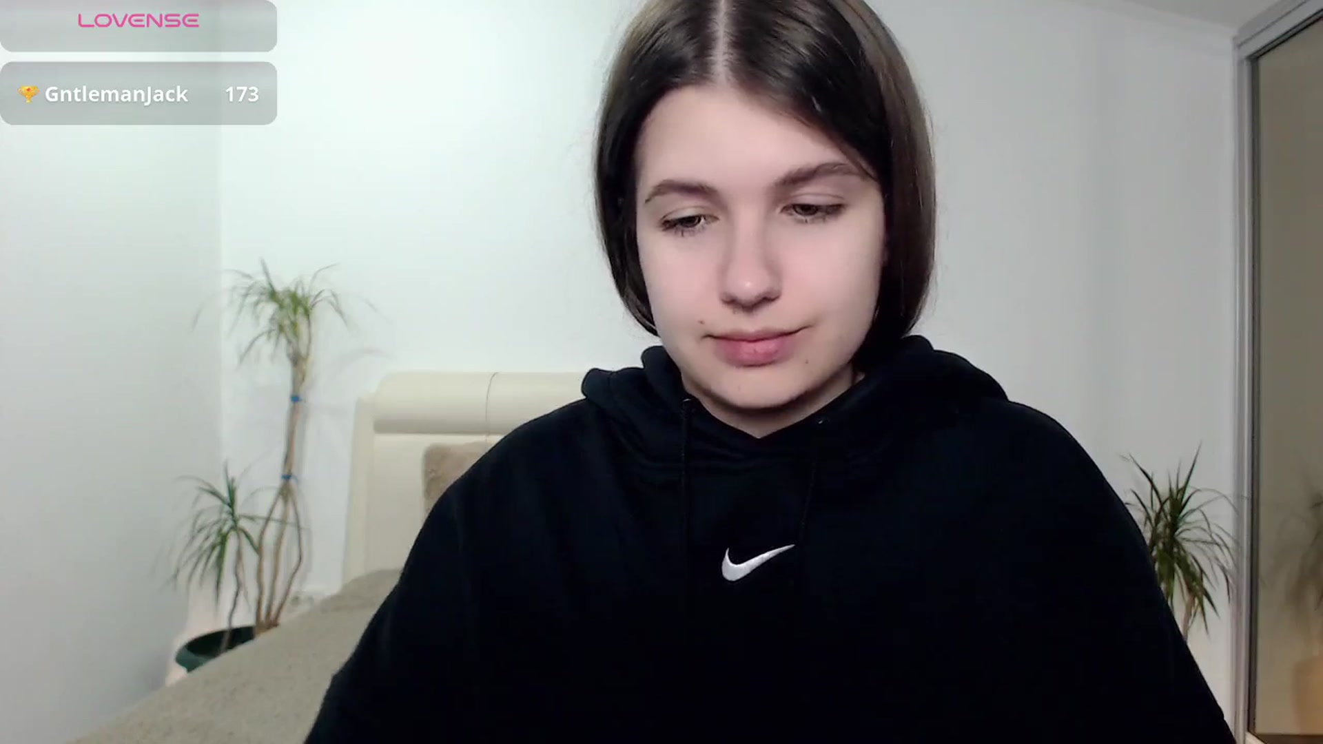 Gallery image thumbnail from CaLLmeJane_'s myfreecams stream on, 10/17/2024, 24:09 image 3 of 20