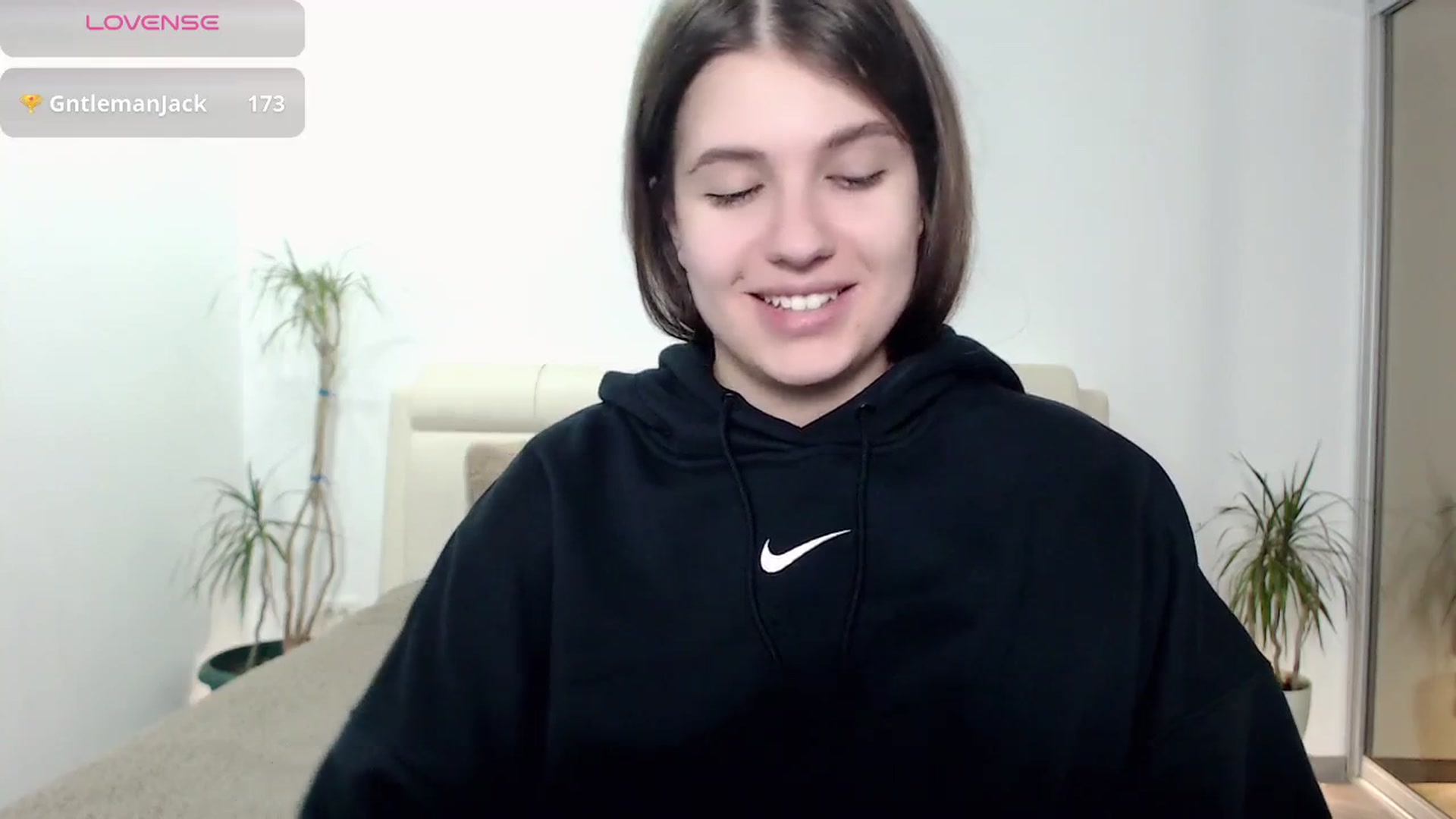 Gallery image thumbnail from CaLLmeJane_'s myfreecams stream on, 10/17/2024, 24:09 image 6 of 20