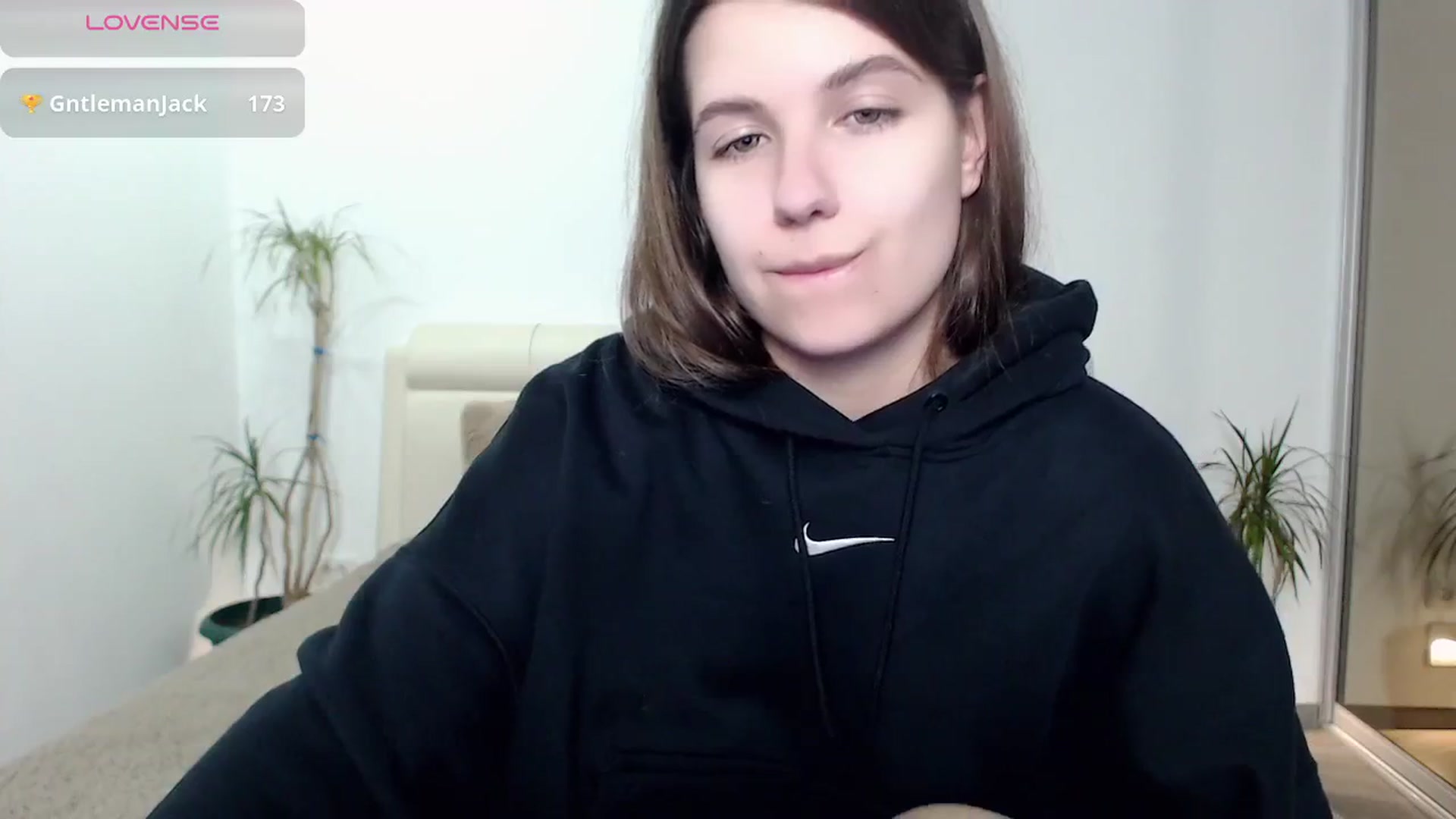 Gallery image thumbnail from CaLLmeJane_'s myfreecams stream on, 10/17/2024, 24:54 image 16 of 20