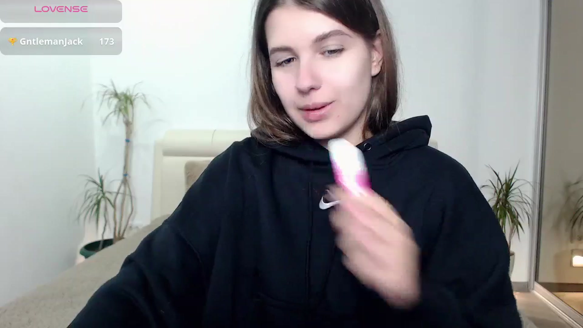 Gallery image thumbnail from CaLLmeJane_'s myfreecams stream on, 10/17/2024, 24:54 image 11 of 20