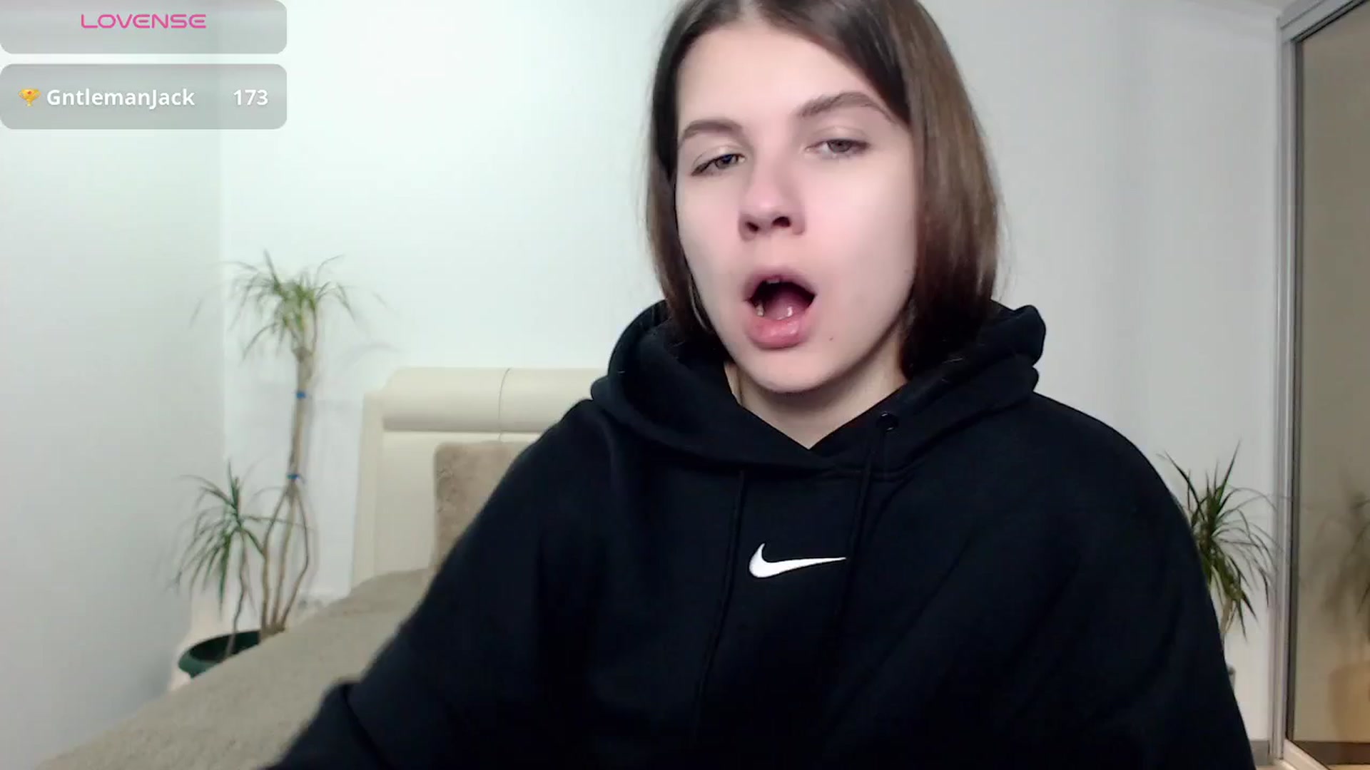 Gallery image thumbnail from CaLLmeJane_'s myfreecams stream on, 10/17/2024, 24:54 image 1 of 20
