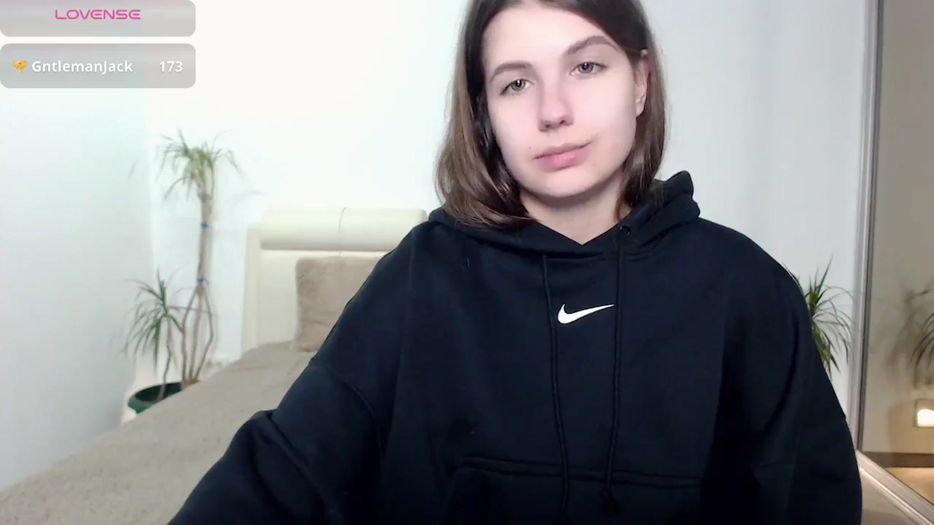 Gallery image thumbnail from CaLLmeJane_'s myfreecams stream on, 10/17/2024, 24:54 image 17 of 20