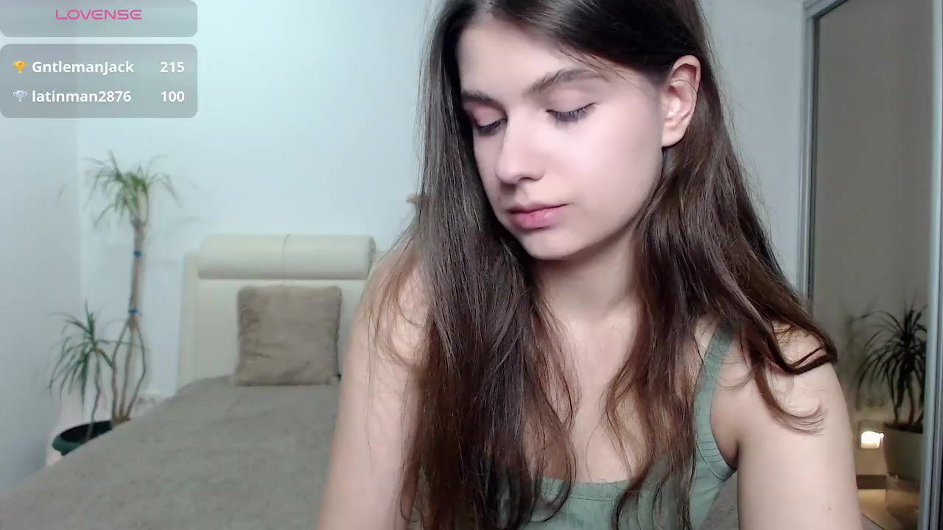 Gallery image thumbnail from CaLLmeJane_'s myfreecams stream on, 10/17/2024, 16:46 image 14 of 20