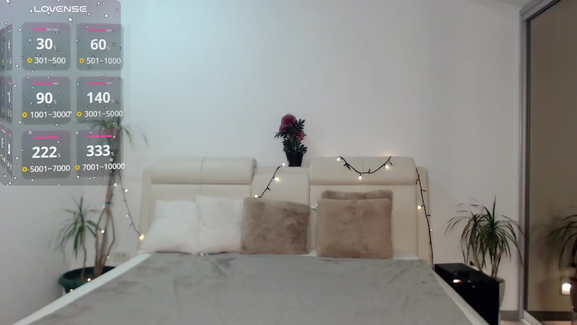 Gallery image thumbnail from CaLLmeJane_'s myfreecams stream on, 11/30/2024, 10:04 image 17 of 20
