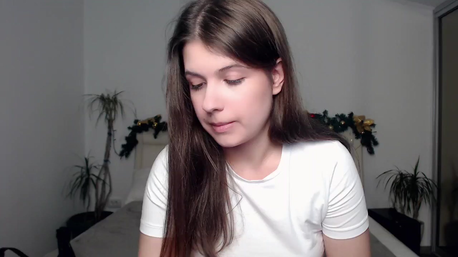 Gallery image thumbnail from CaLLmeJane_'s myfreecams stream on, 12/15/2024, 12:55 image 12 of 20