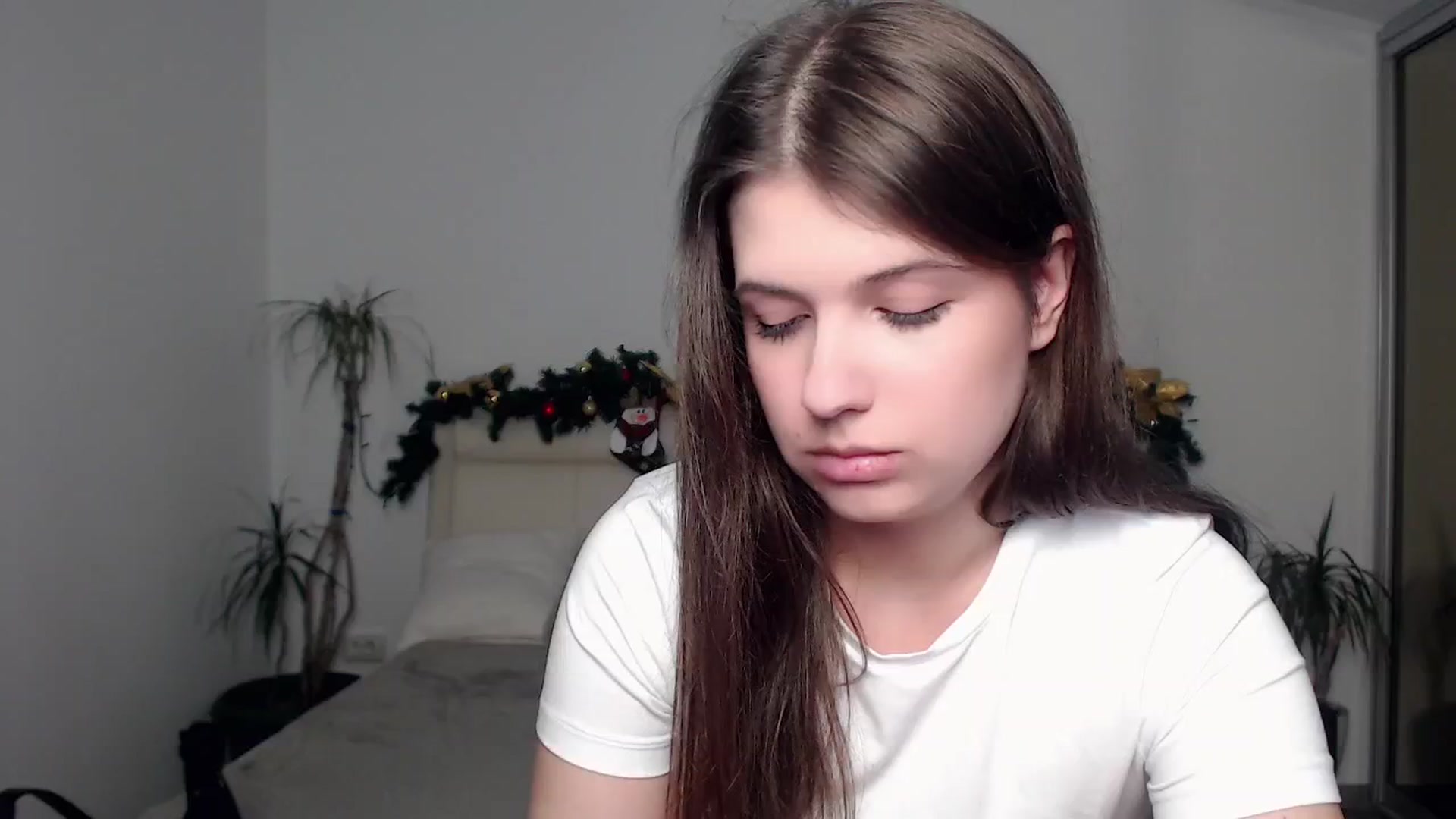 Gallery image thumbnail from CaLLmeJane_'s myfreecams stream on, 12/15/2024, 12:55 image 10 of 20