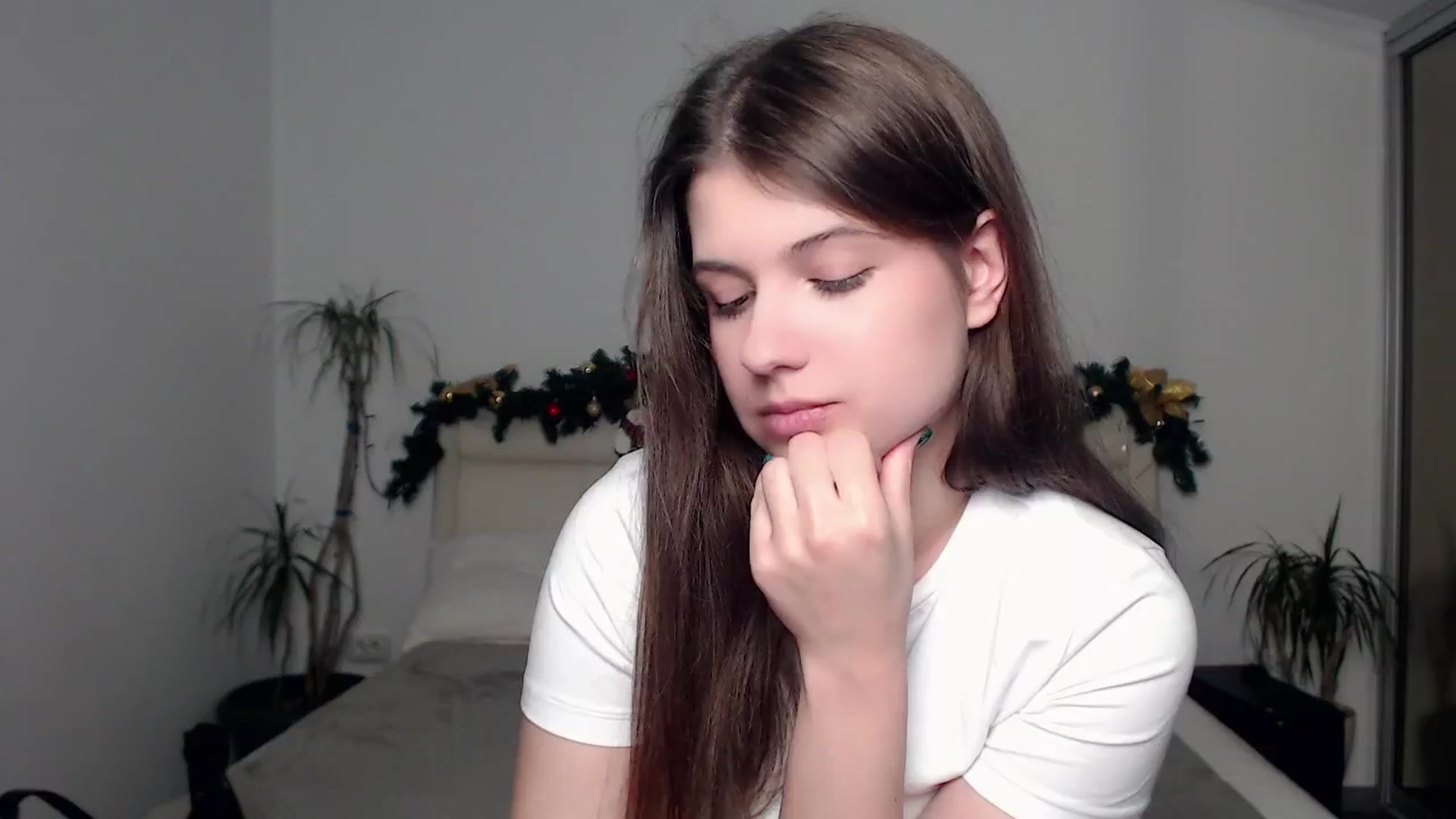 Gallery image thumbnail from CaLLmeJane_'s myfreecams stream on, 12/15/2024, 12:55 image 9 of 20