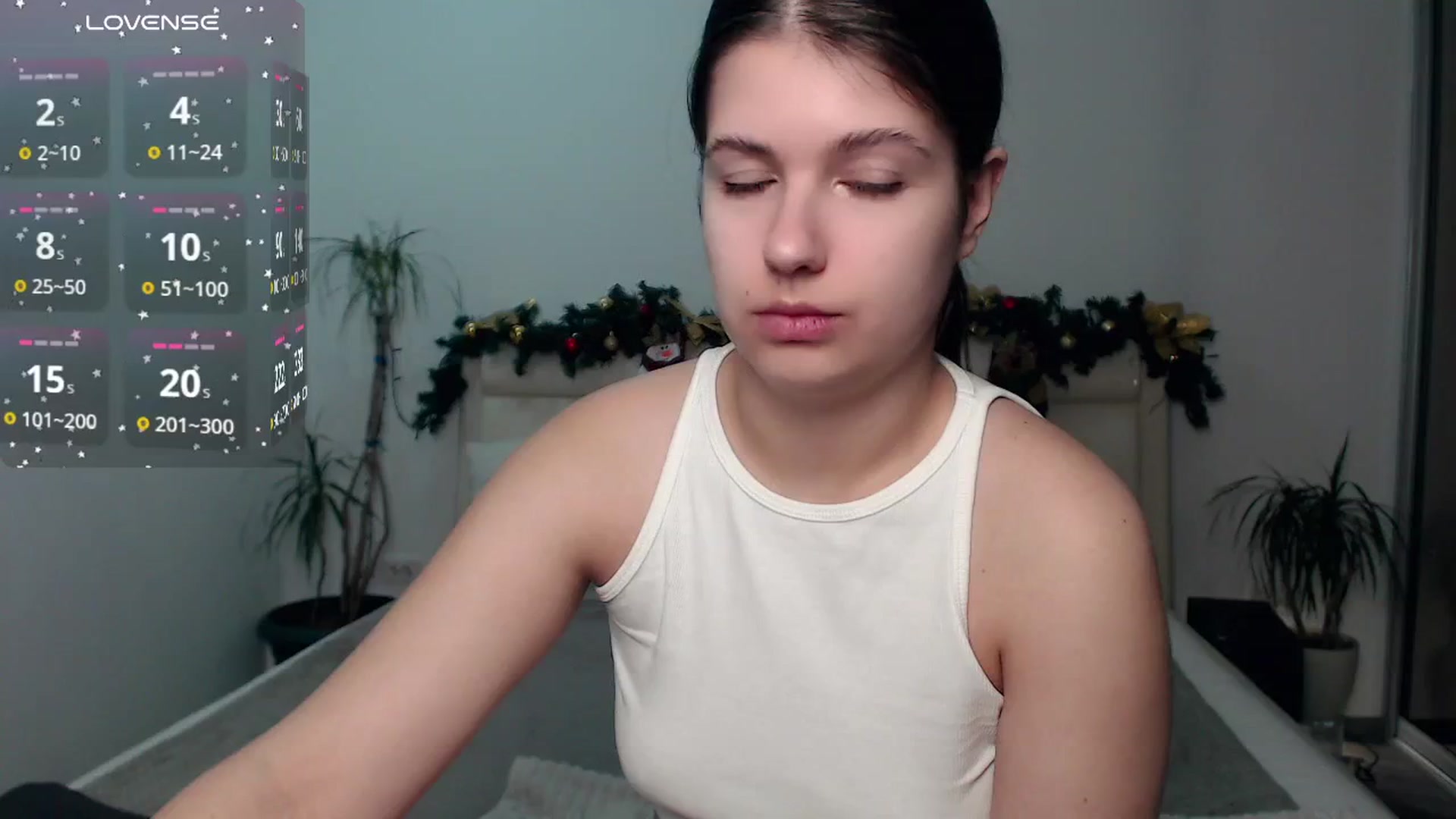 Gallery image thumbnail from CaLLmeJane_'s myfreecams stream on, 12/18/2024, 04:53 image 1 of 20