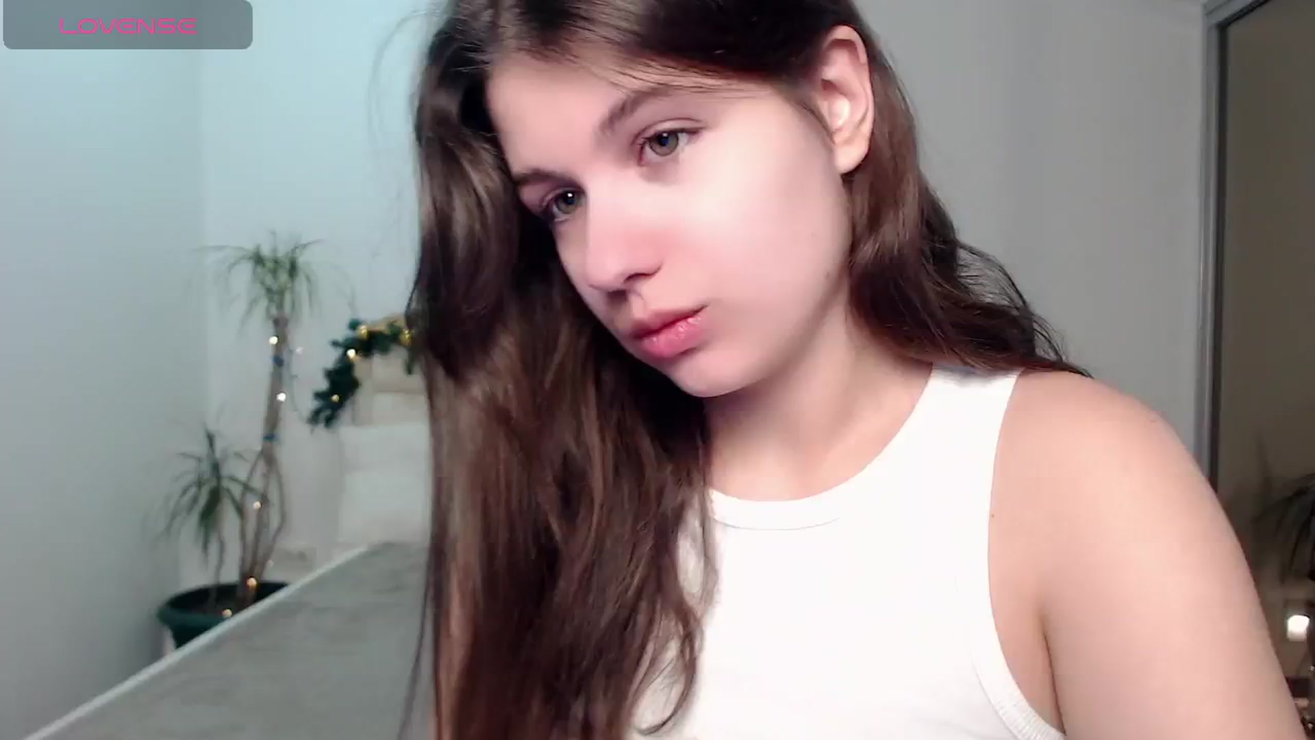 Gallery image thumbnail from CaLLmeJane_'s myfreecams stream on, 12/21/2024, 22:25 image 6 of 20