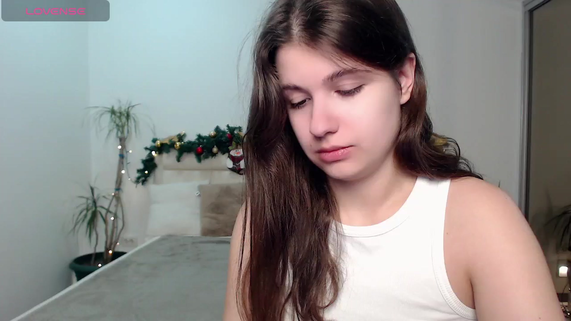 Gallery image thumbnail from CaLLmeJane_'s myfreecams stream on, 12/21/2024, 22:25 image 9 of 20