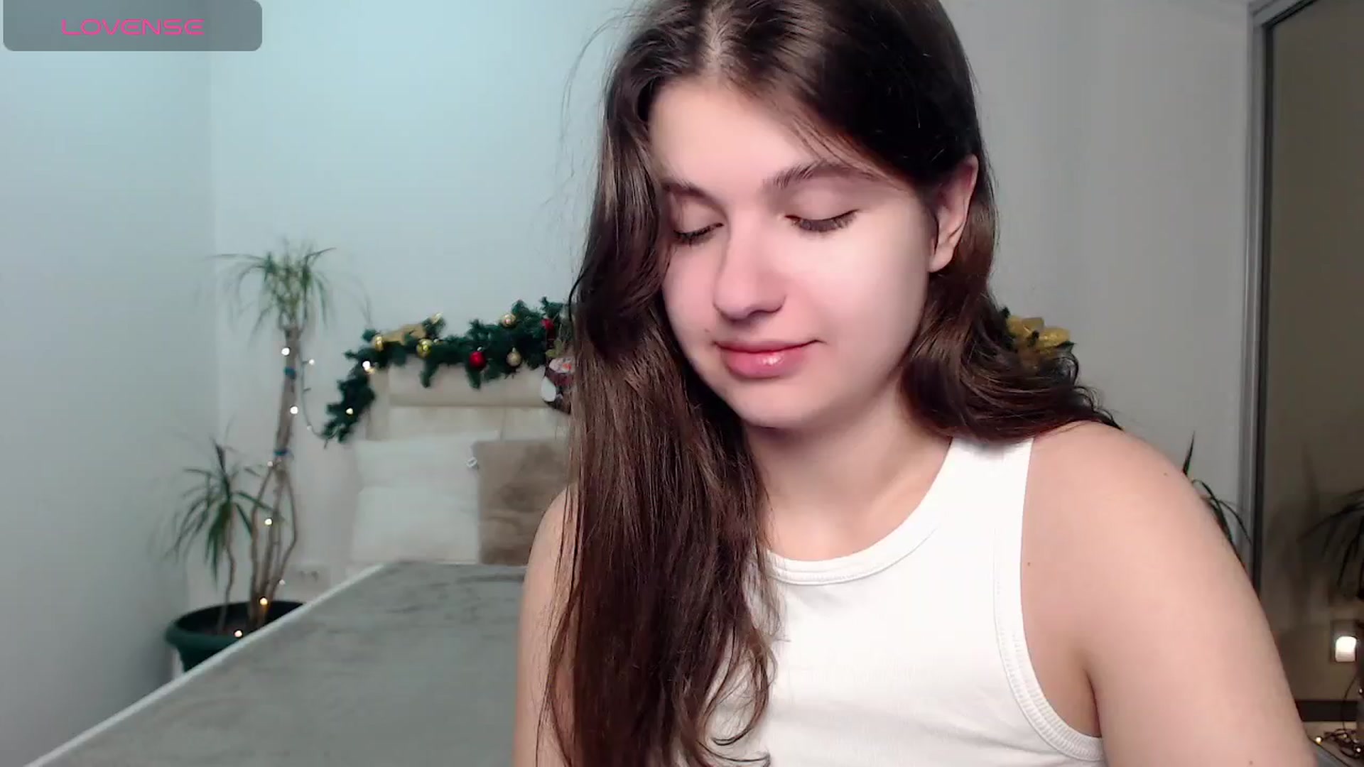 Gallery image thumbnail from CaLLmeJane_'s myfreecams stream on, 12/21/2024, 22:25 image 7 of 20