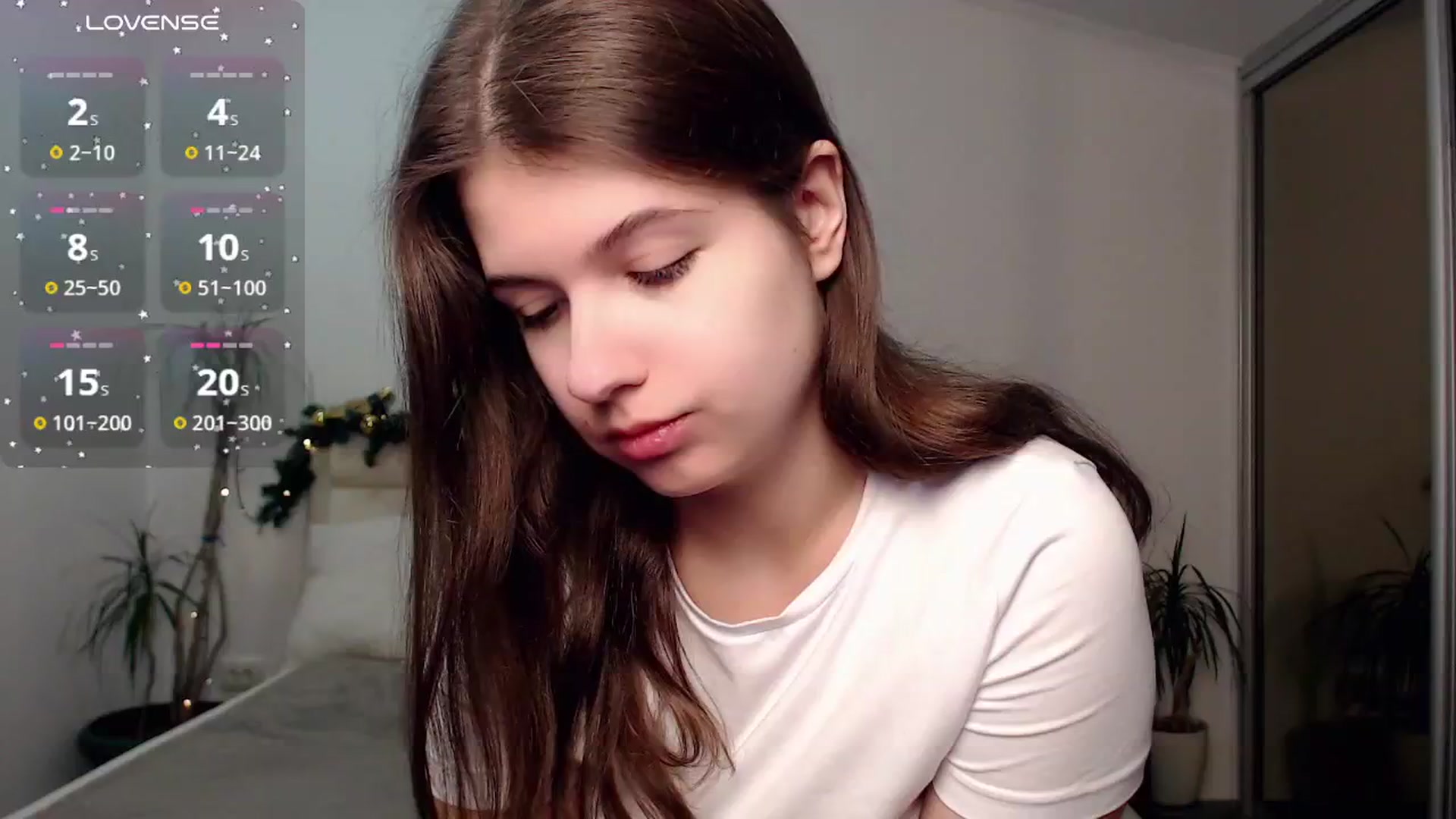 Gallery image thumbnail from CaLLmeJane_'s myfreecams stream on, 12/23/2024, 24:07 image 1 of 20