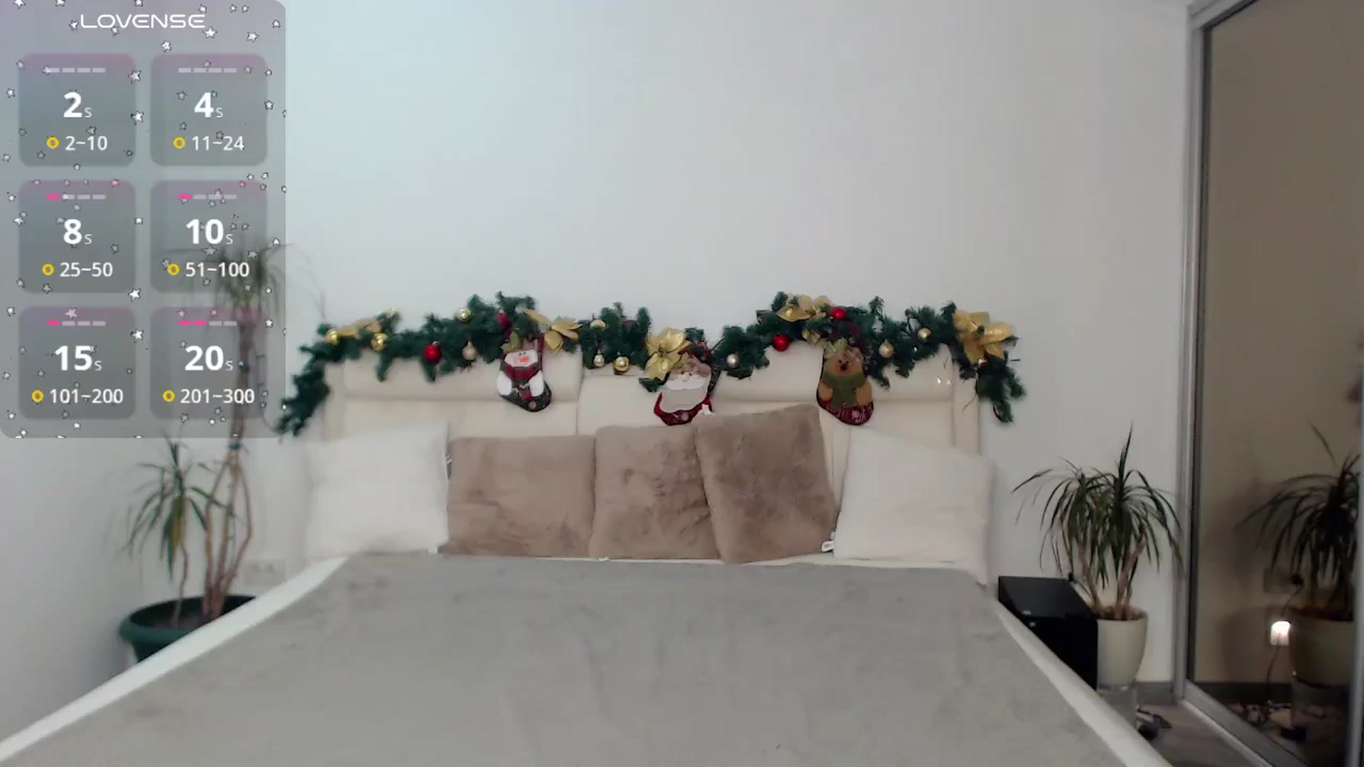 Gallery image thumbnail from CaLLmeJane_'s myfreecams stream on, 12/26/2024, 03:09 image 13 of 20