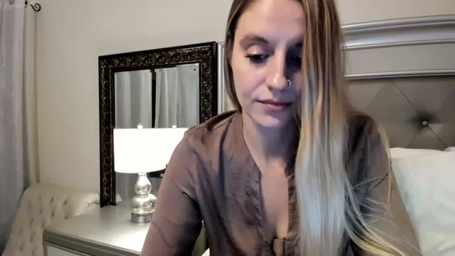 Gallery image thumbnail from Ca_ndi's myfreecams stream on, 11/21/2022, 16:09 image 7 of 20