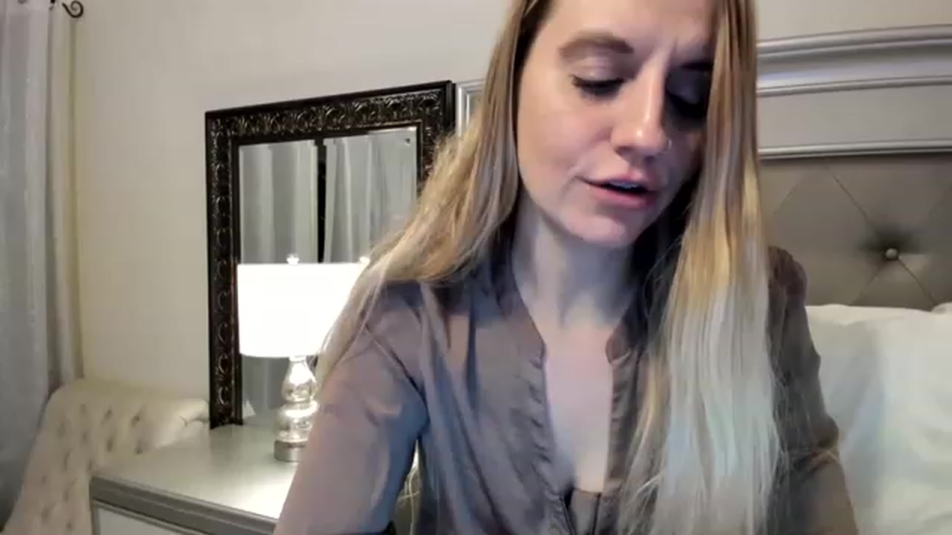 Gallery image thumbnail from Ca_ndi's myfreecams stream on, 11/21/2022, 16:09 image 3 of 20
