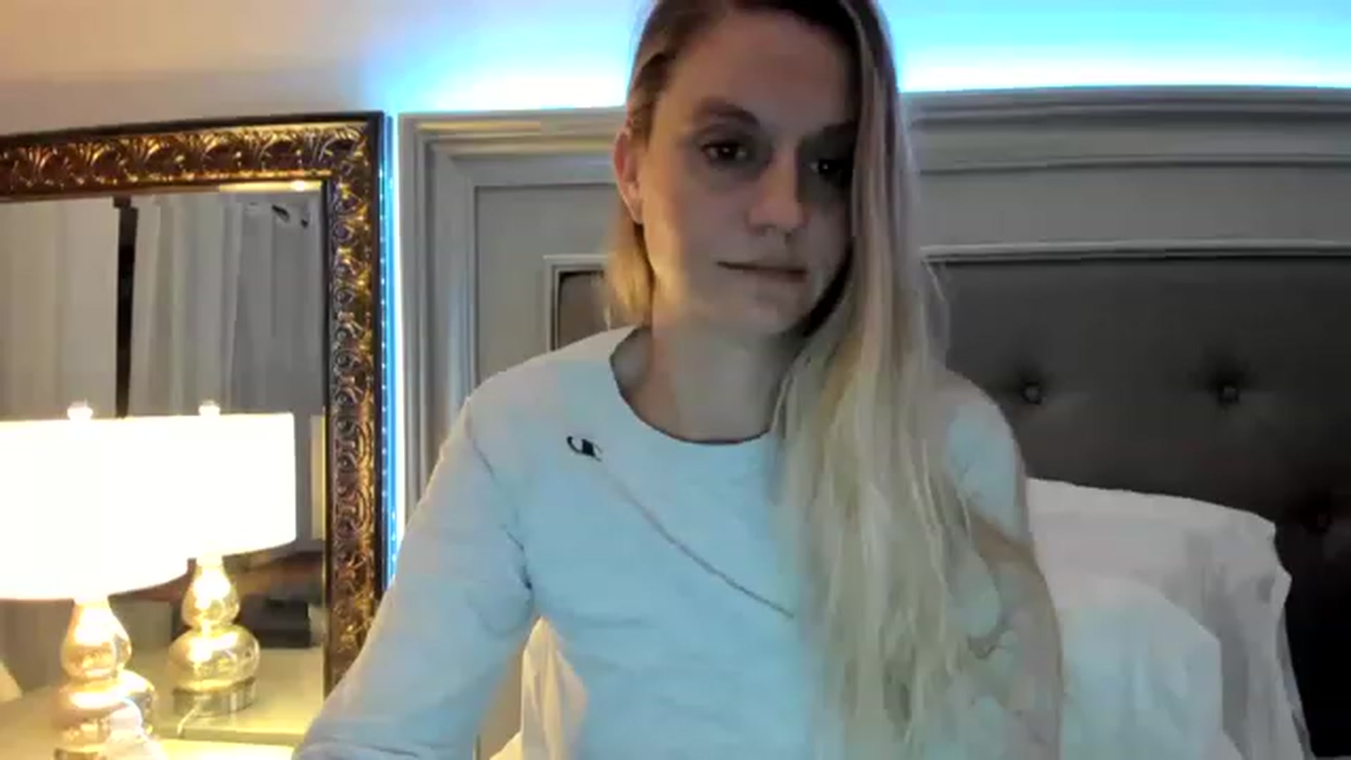 Gallery image thumbnail from Ca_ndi's myfreecams stream on, 12/01/2022, 11:02 image 19 of 20