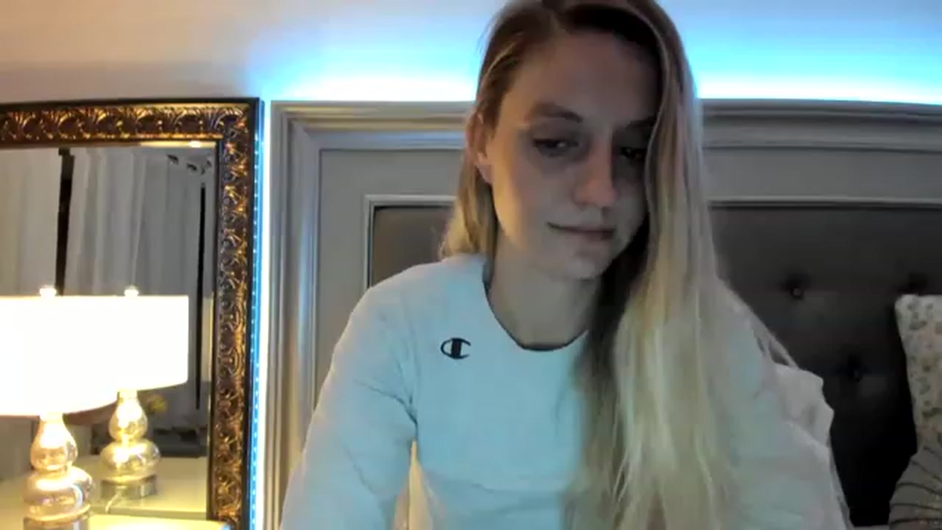 Gallery image thumbnail from Ca_ndi's myfreecams stream on, 12/01/2022, 11:02 image 8 of 20