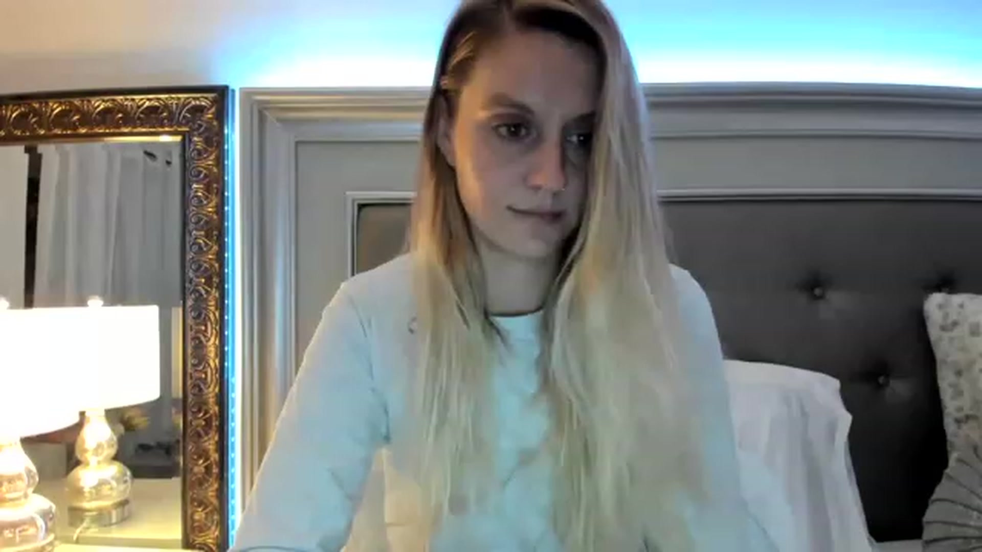 Gallery image thumbnail from Ca_ndi's myfreecams stream on, 12/01/2022, 11:02 image 4 of 20
