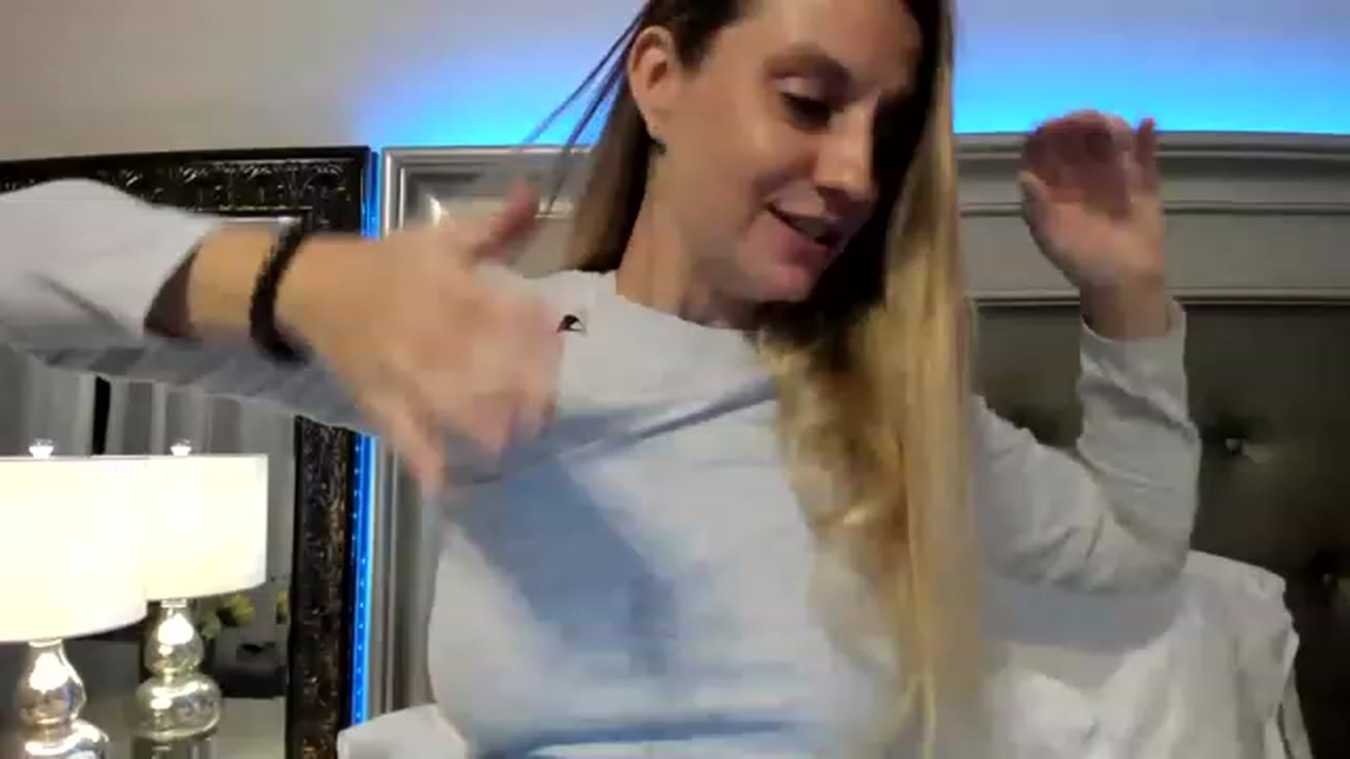 Gallery image thumbnail from Ca_ndi's myfreecams stream on, 12/01/2022, 11:34 image 19 of 20