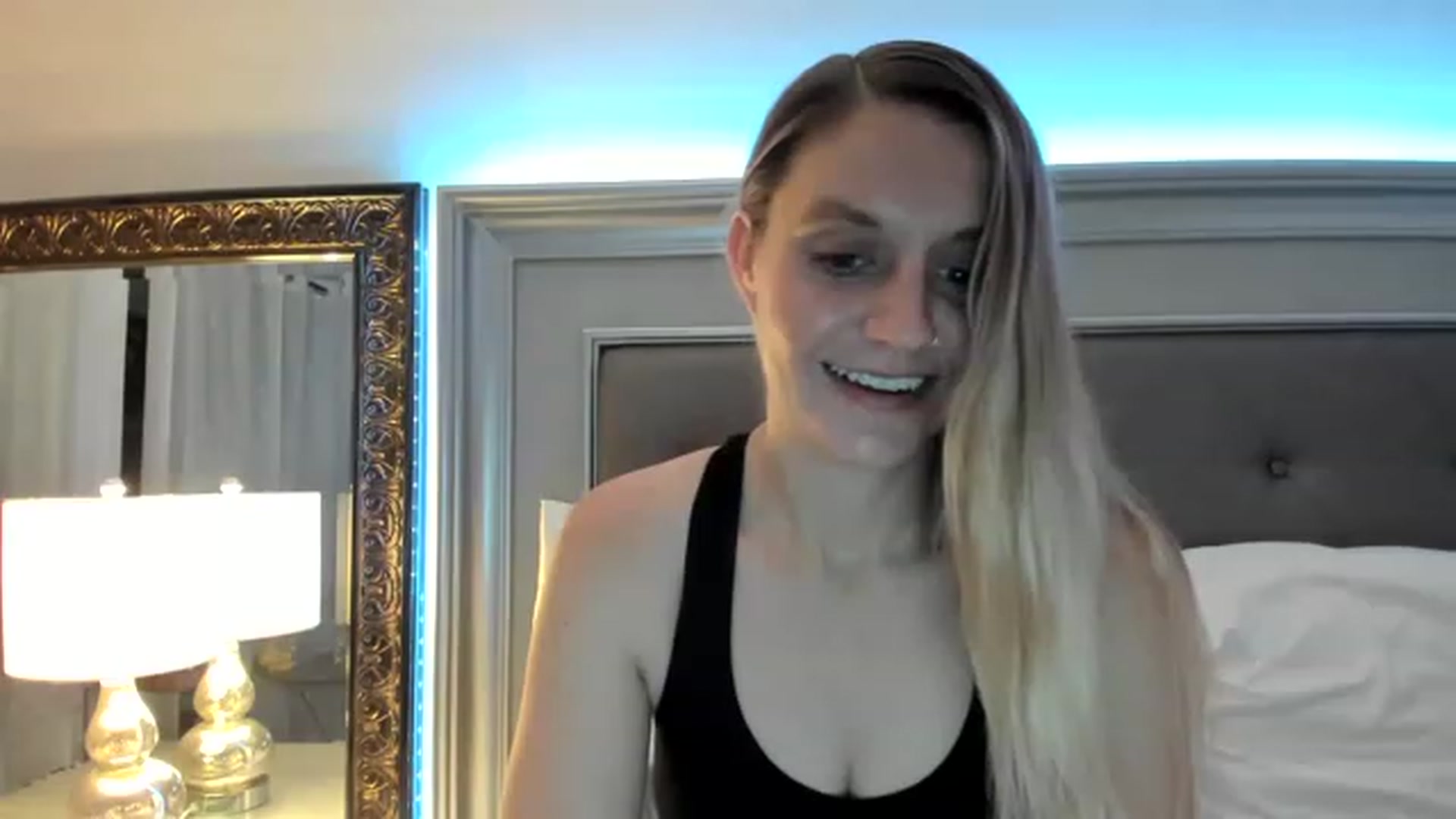 Gallery image thumbnail from Ca_ndi's myfreecams stream on, 12/06/2022, 11:54 image 12 of 20