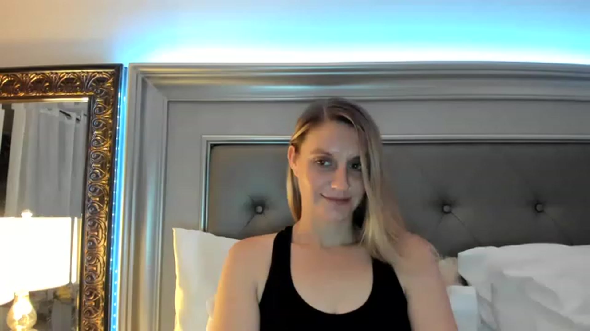 Gallery image thumbnail from Ca_ndi's myfreecams stream on, 12/06/2022, 11:54 image 17 of 20