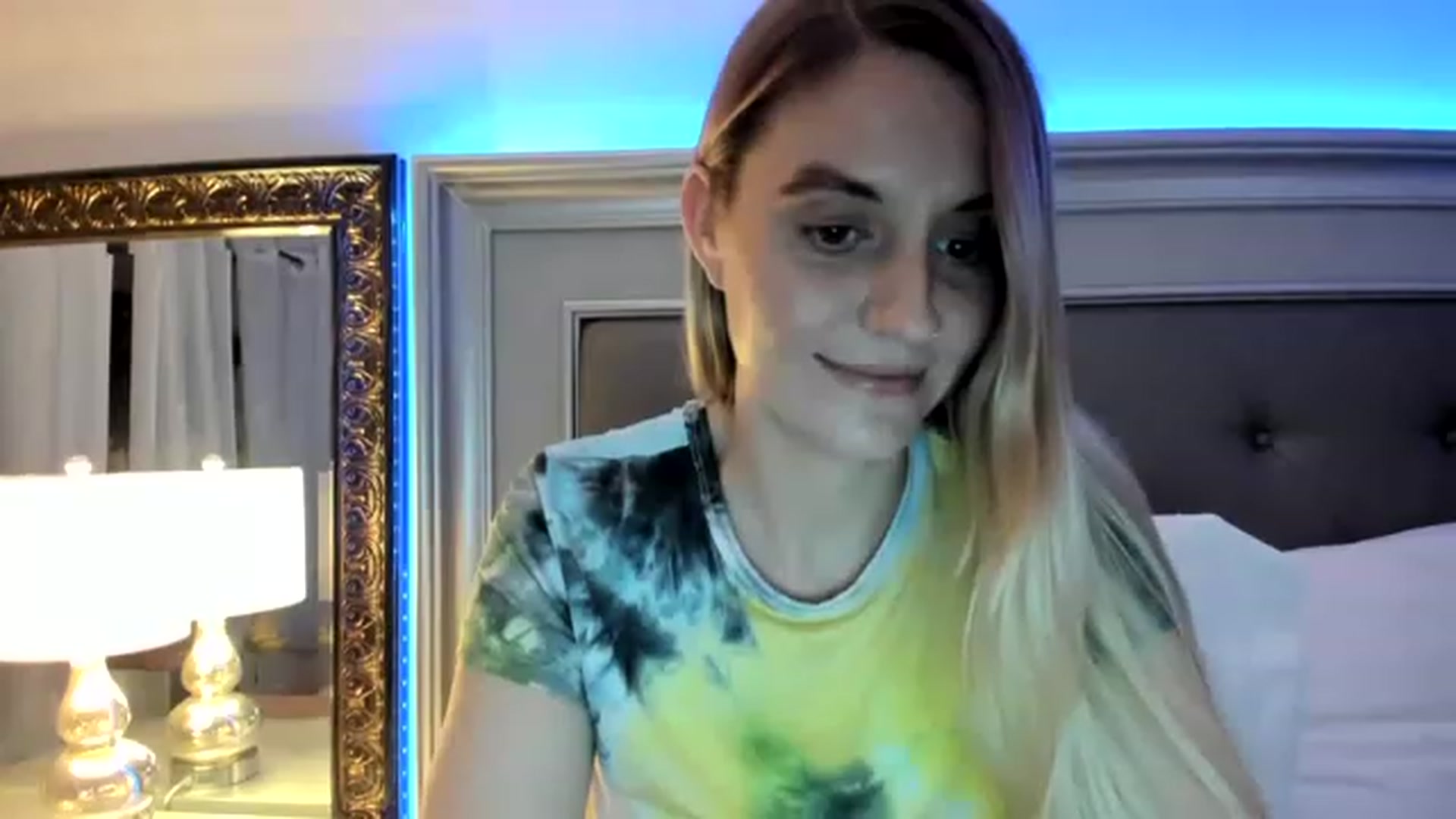Gallery image thumbnail from Ca_ndi's myfreecams stream on, 12/09/2022, 20:52 image 17 of 20