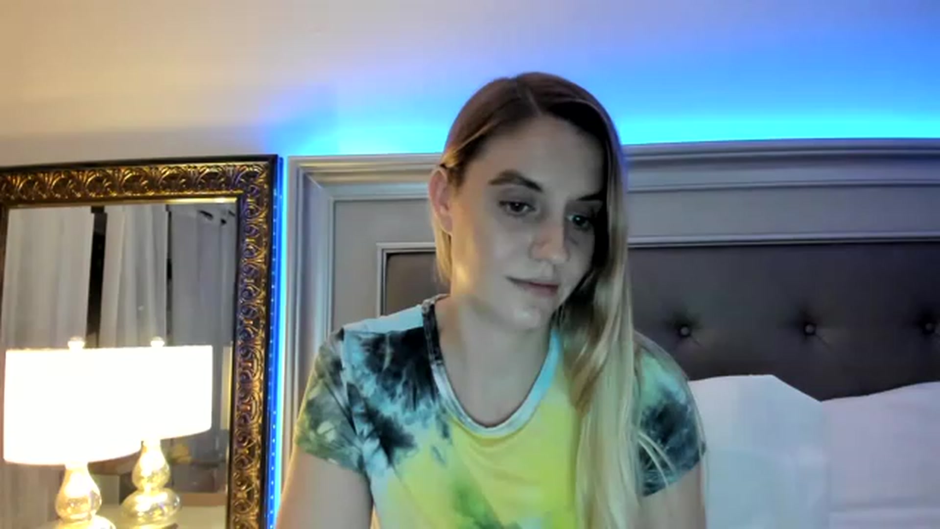 Gallery image thumbnail from Ca_ndi's myfreecams stream on, 12/09/2022, 20:52 image 6 of 20