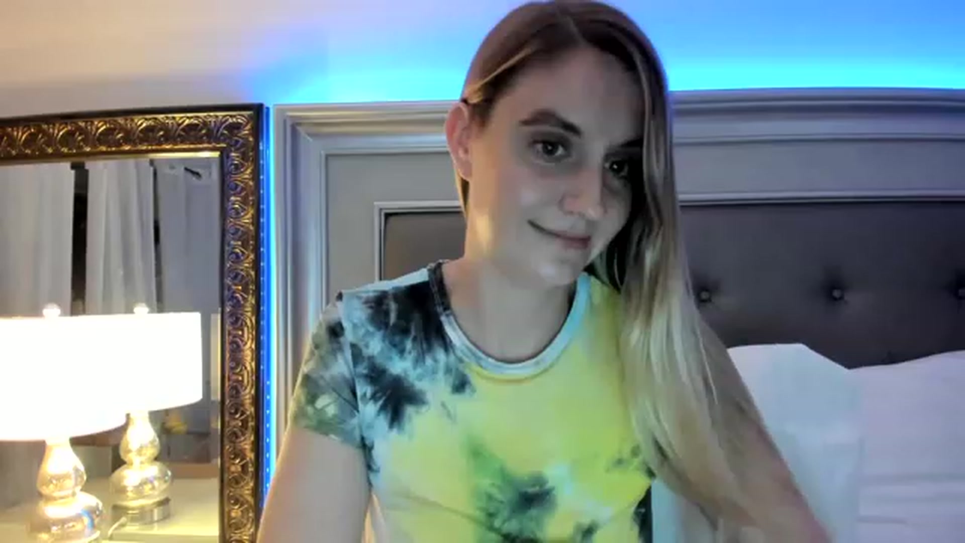 Gallery image thumbnail from Ca_ndi's myfreecams stream on, 12/09/2022, 20:52 image 14 of 20