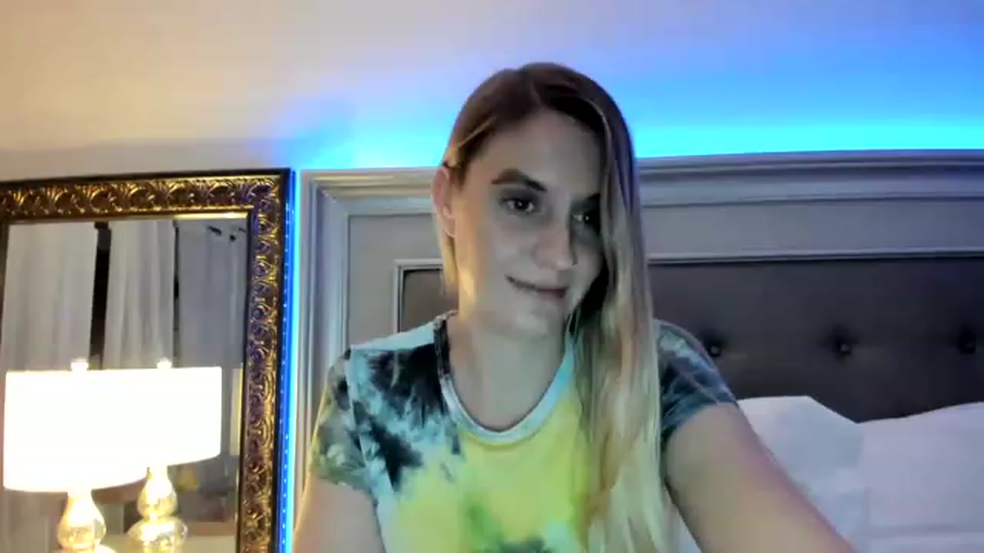 Gallery image thumbnail from Ca_ndi's myfreecams stream on, 12/09/2022, 20:52 image 8 of 20