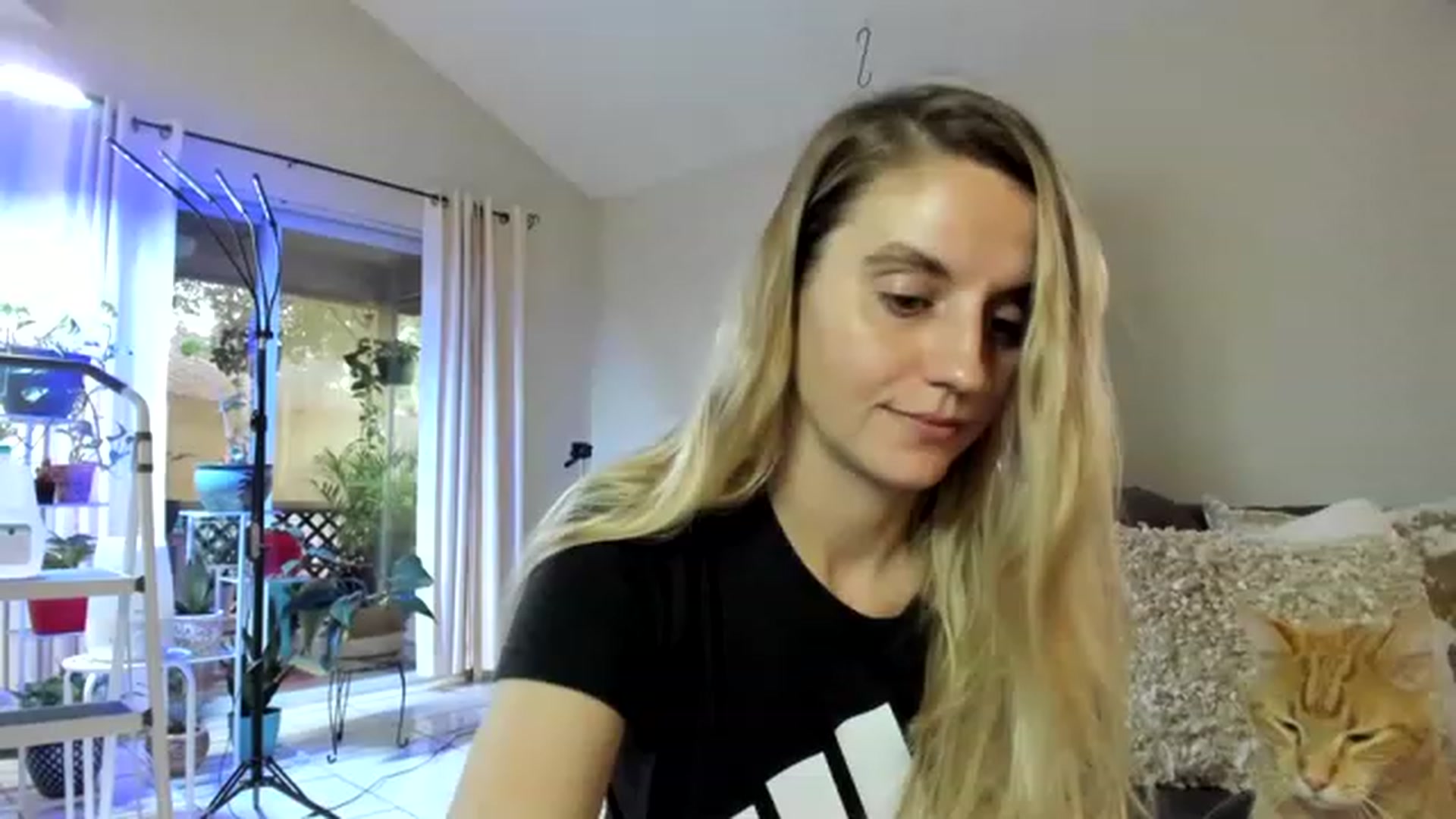 Gallery image thumbnail from Ca_ndi's myfreecams stream on, 12/11/2022, 13:18 image 7 of 20