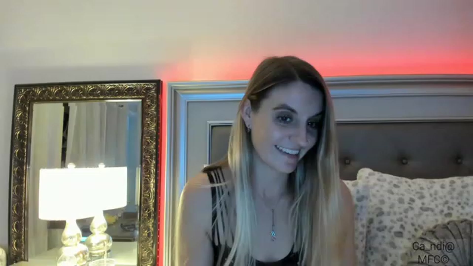 Gallery image thumbnail from Ca_ndi's myfreecams stream on, 12/22/2022, 21:10 image 6 of 20