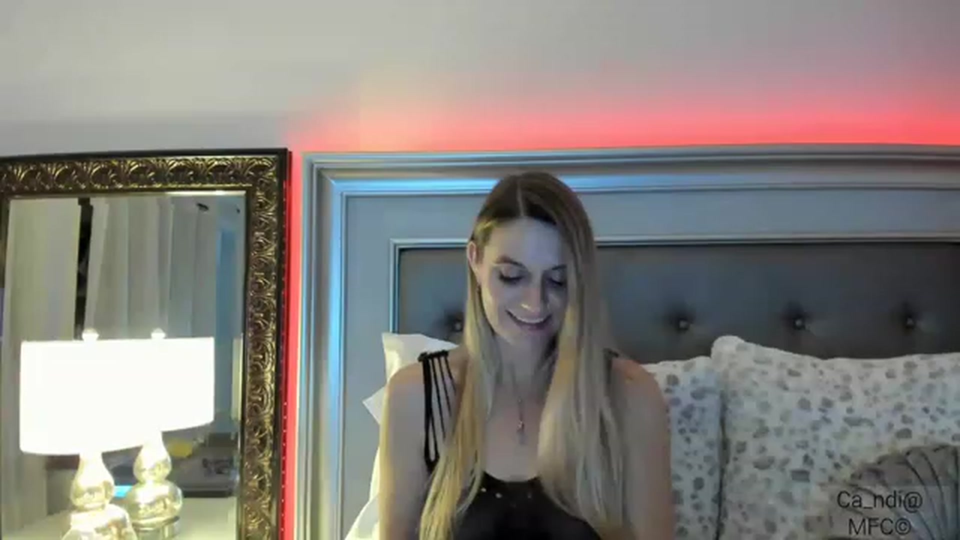 Gallery image thumbnail from Ca_ndi's myfreecams stream on, 12/22/2022, 21:29 image 16 of 20