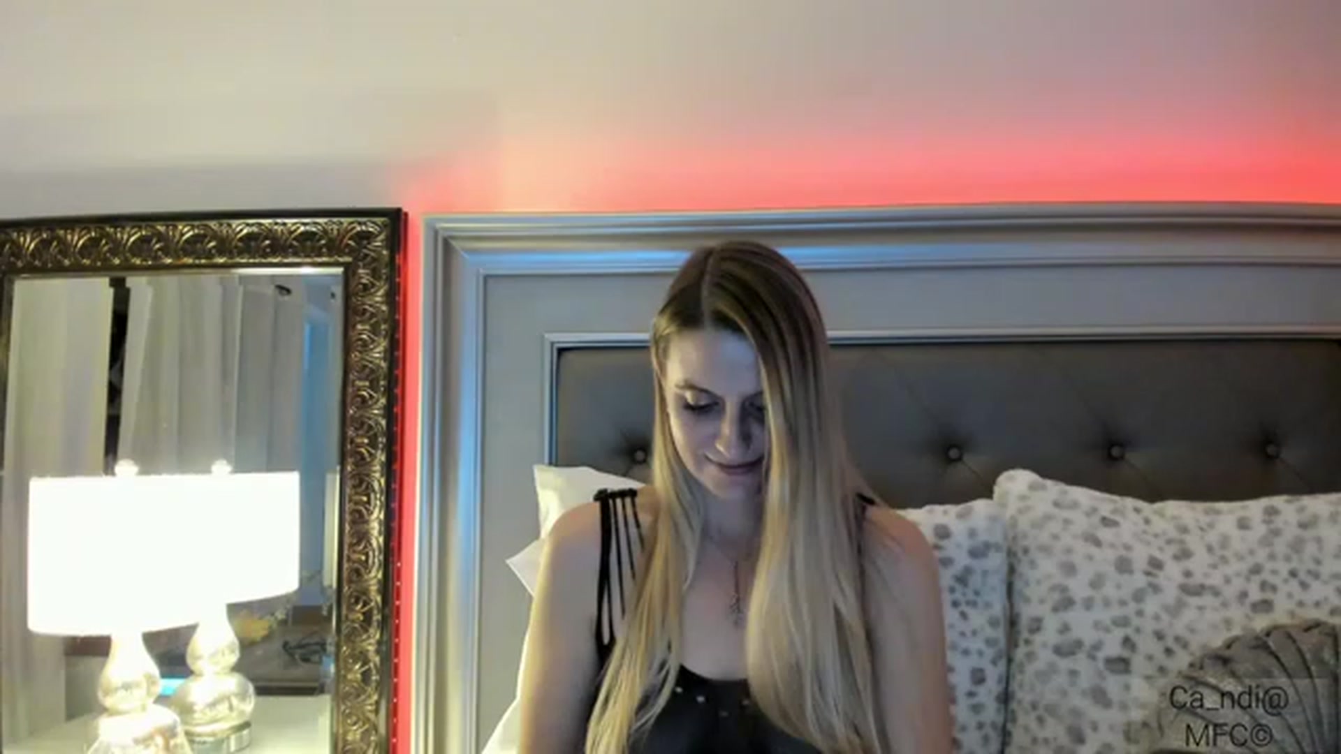 Gallery image thumbnail from Ca_ndi's myfreecams stream on, 12/22/2022, 21:29 image 17 of 20