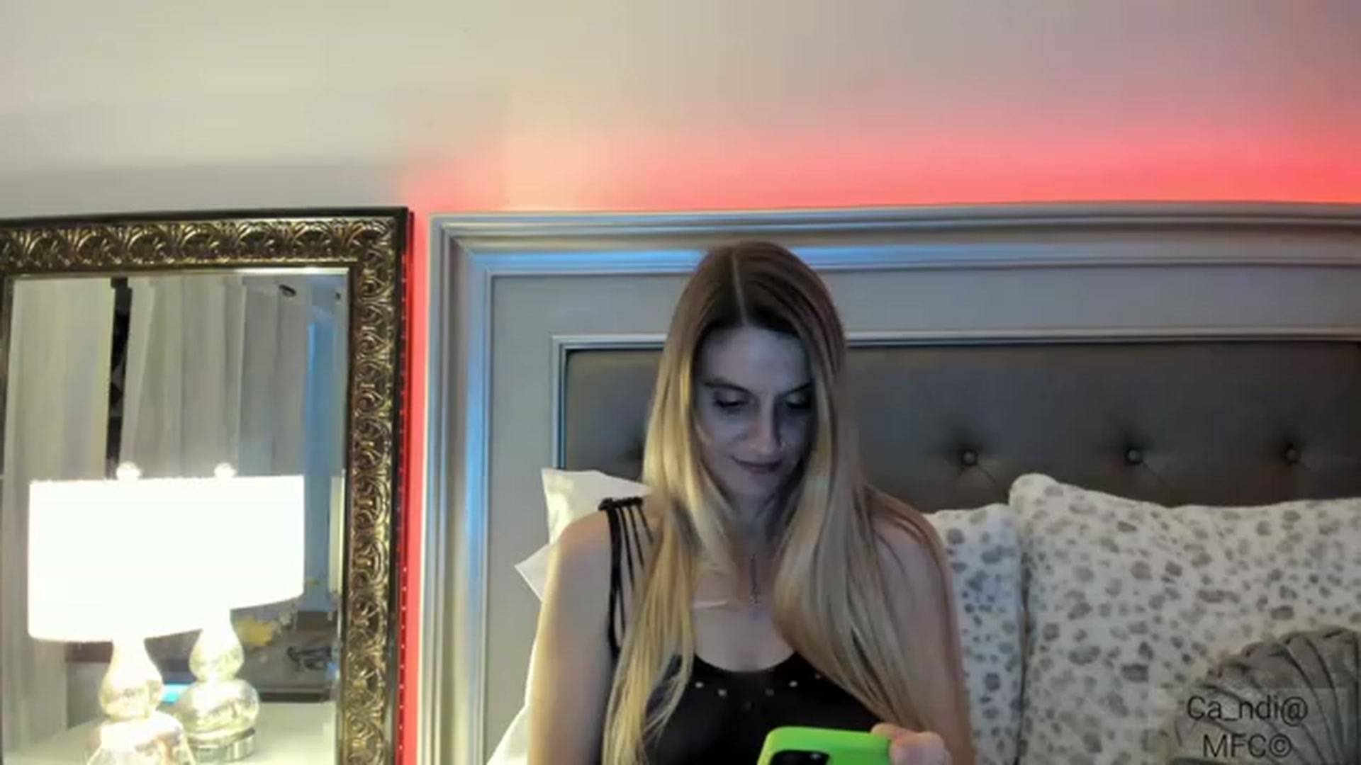 Gallery image thumbnail from Ca_ndi's myfreecams stream on, 12/22/2022, 21:29 image 12 of 20