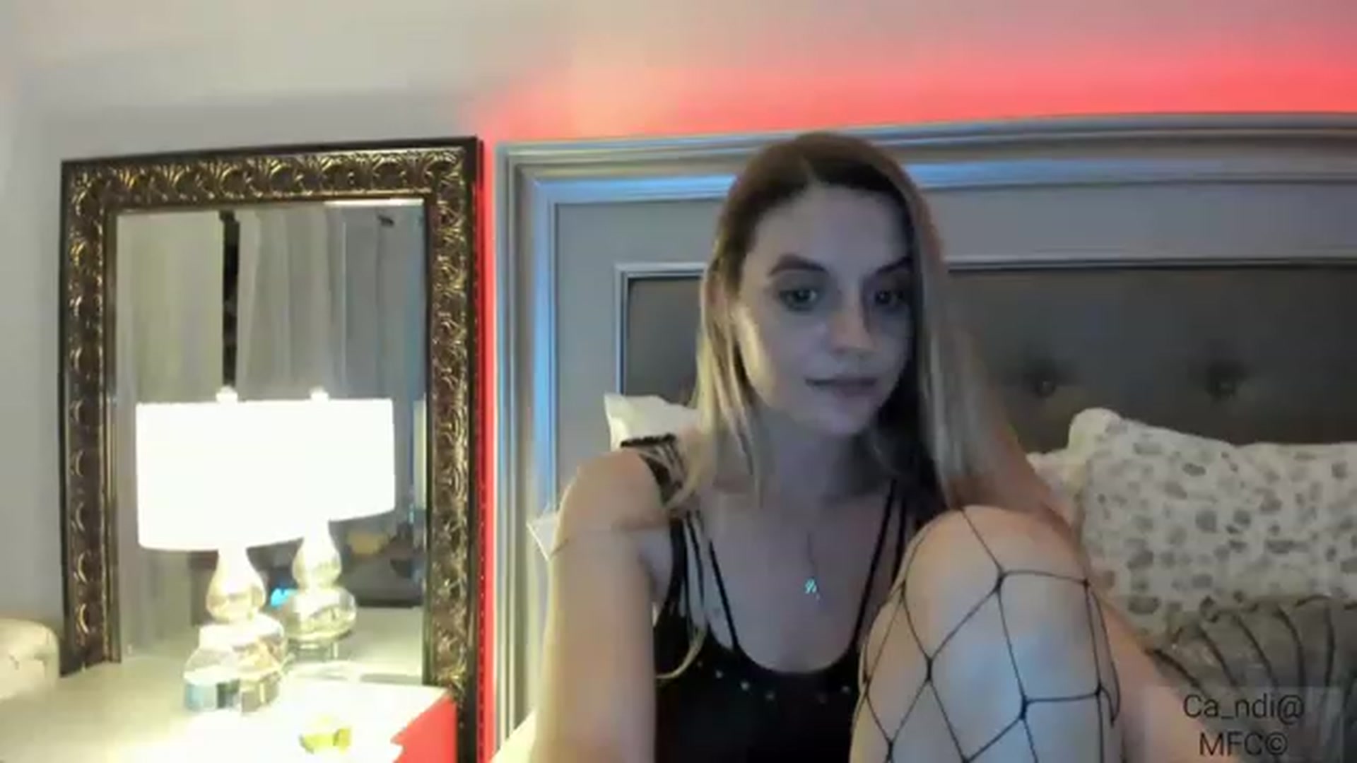 Gallery image thumbnail from Ca_ndi's myfreecams stream on, 12/22/2022, 22:30 image 16 of 20