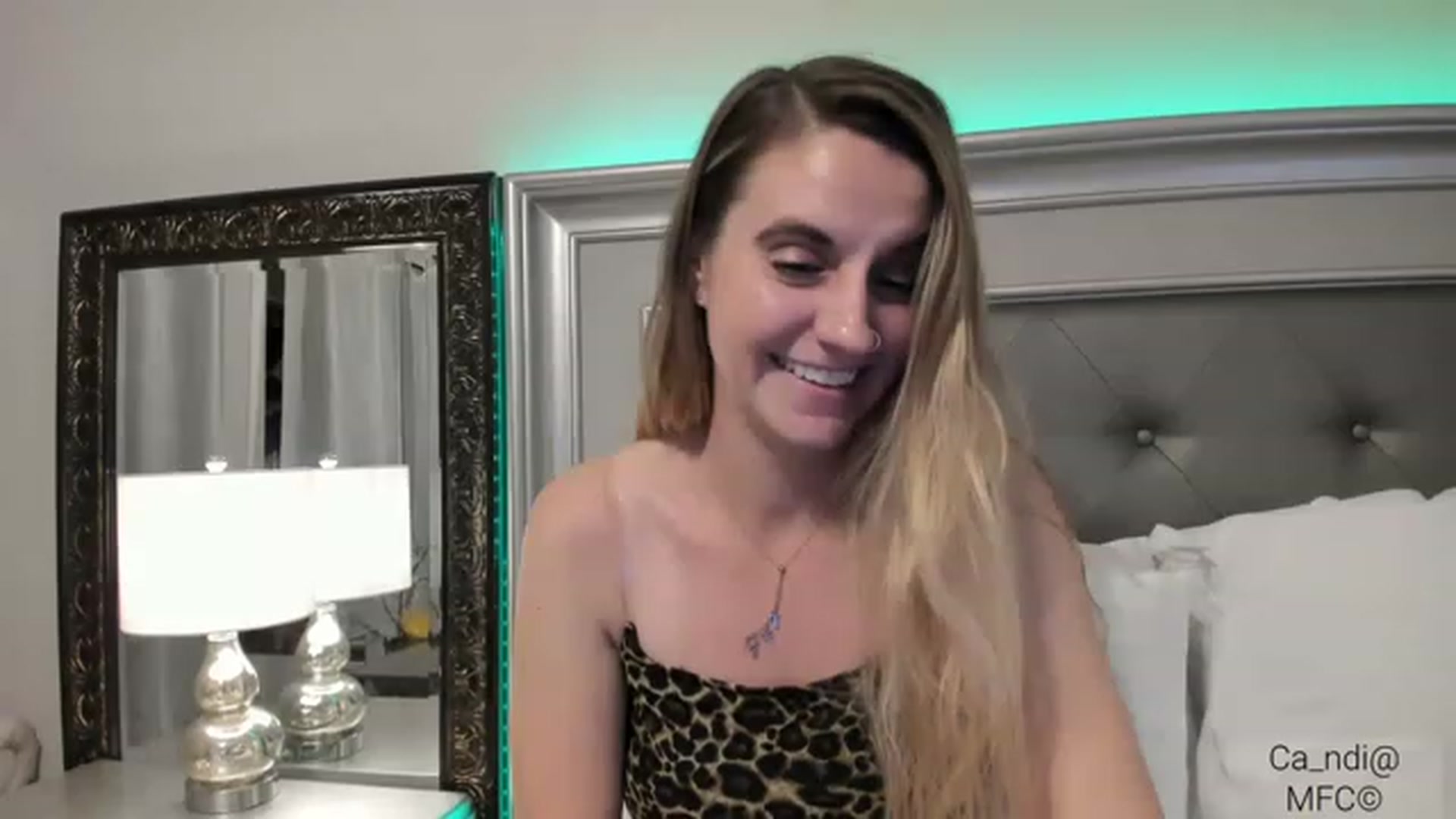 Gallery image thumbnail from Ca_ndi's myfreecams stream on, 12/24/2022, 17:20 image 15 of 20