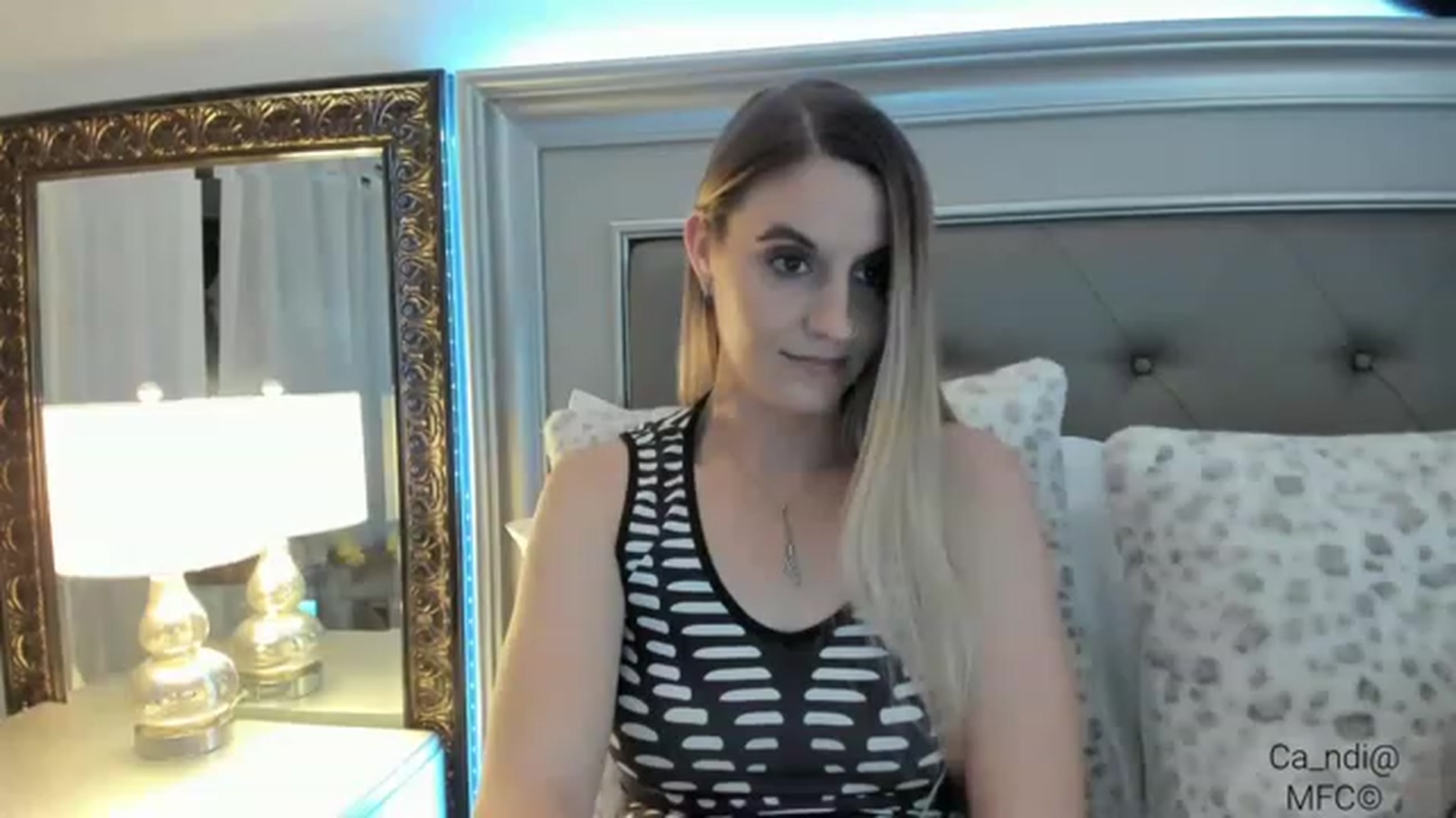 Gallery image thumbnail from Ca_ndi's myfreecams stream on, 12/27/2022, 15:37 image 18 of 20