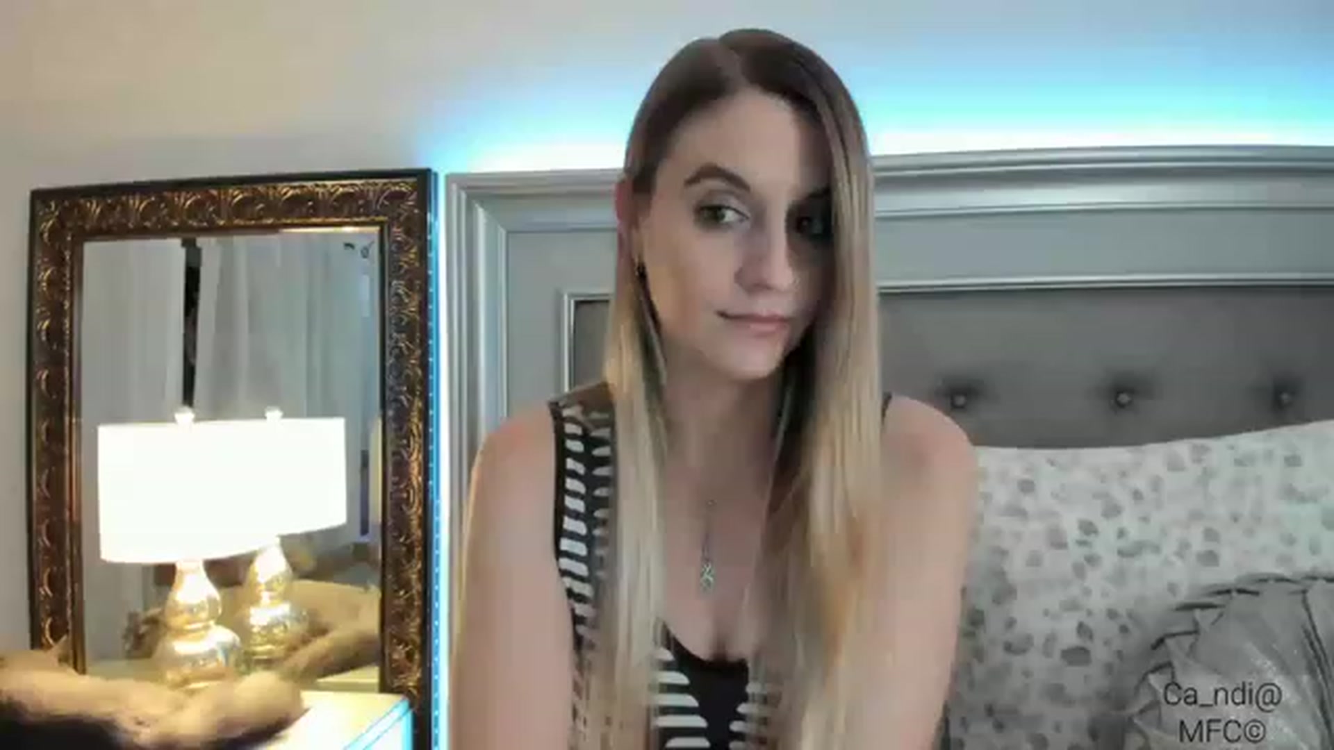 Gallery image thumbnail from Ca_ndi's myfreecams stream on, 12/27/2022, 15:37 image 5 of 20