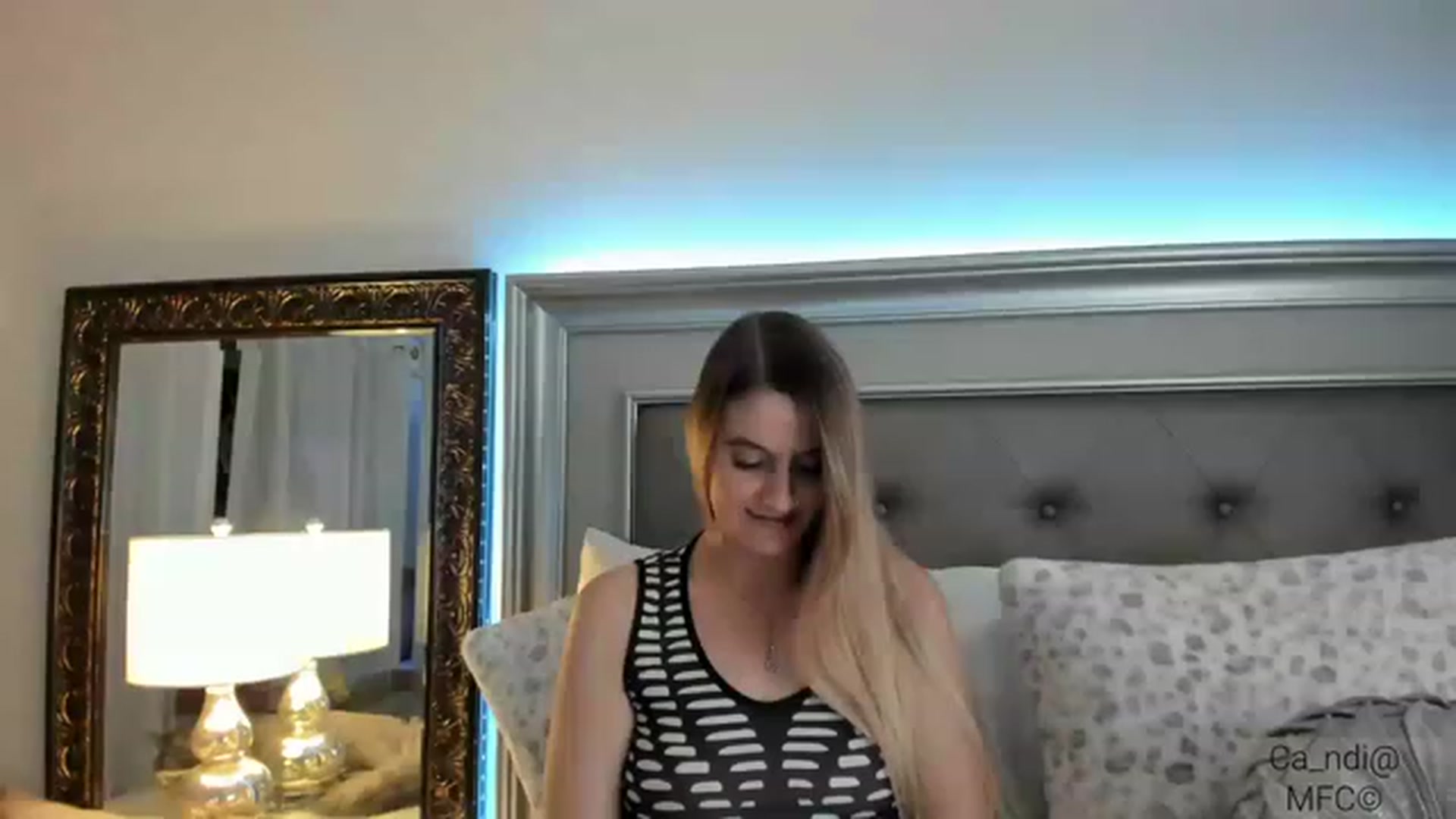 Gallery image thumbnail from Ca_ndi's myfreecams stream on, 12/27/2022, 15:37 image 10 of 20