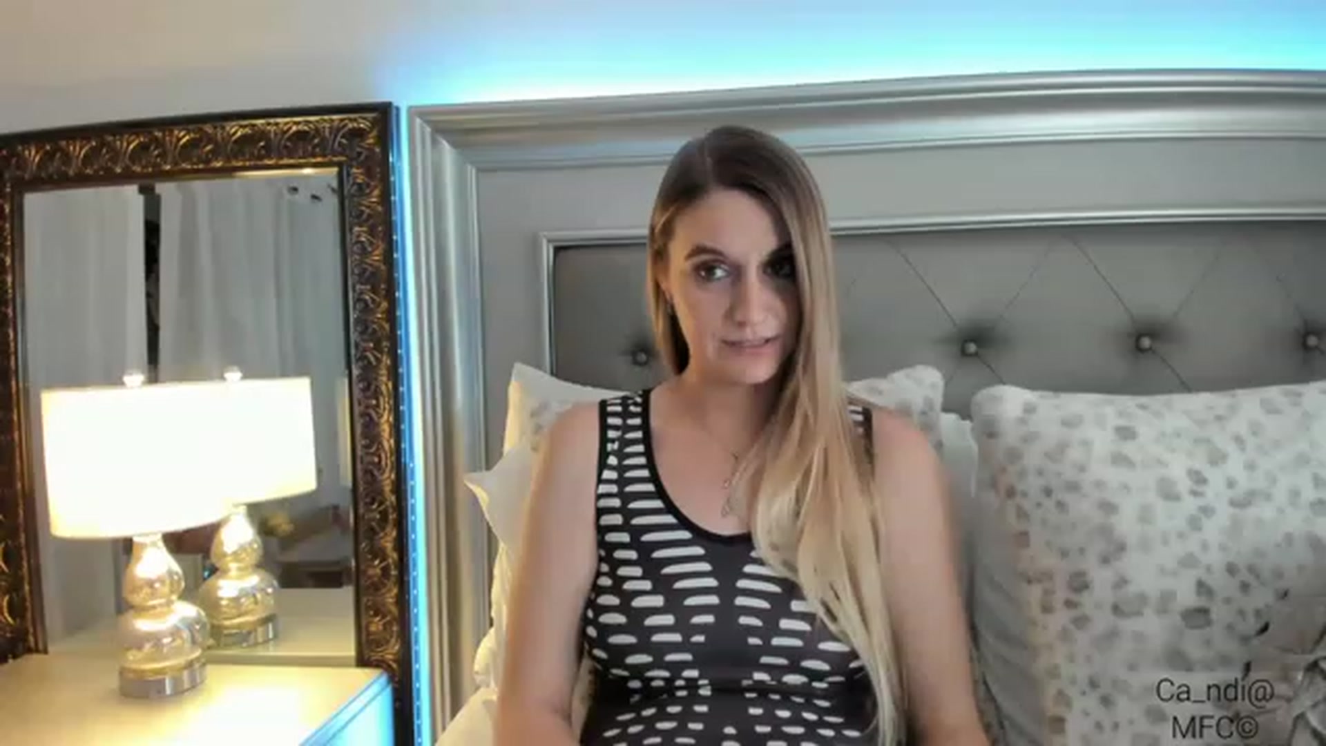 Gallery image thumbnail from Ca_ndi's myfreecams stream on, 12/27/2022, 16:09 image 7 of 20