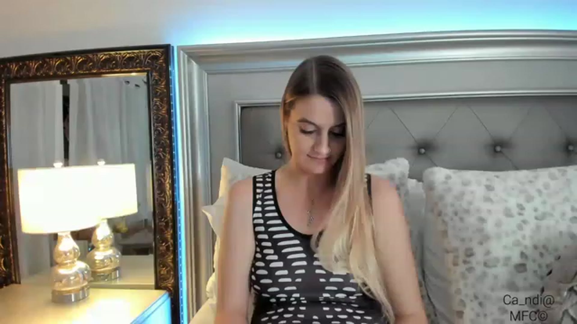 Gallery image thumbnail from Ca_ndi's myfreecams stream on, 12/27/2022, 16:09 image 12 of 20