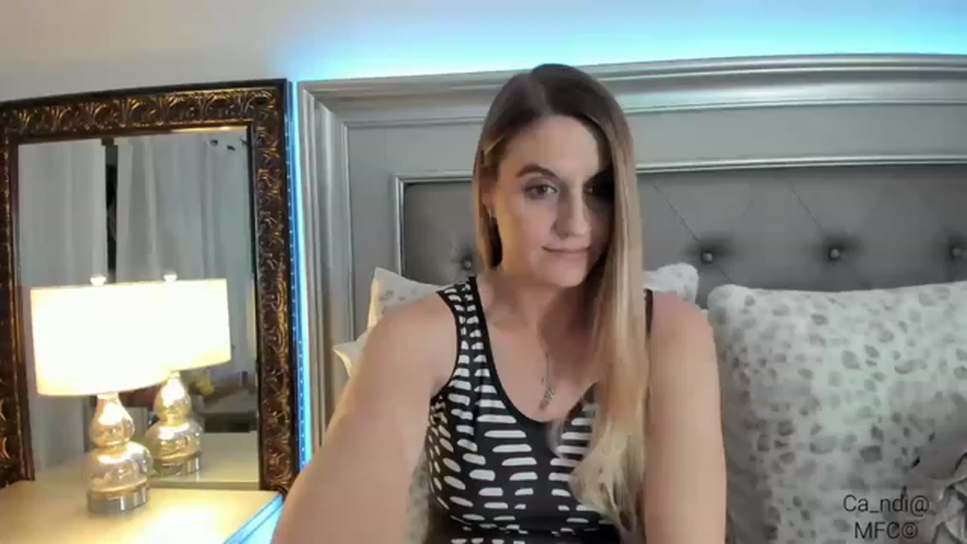Gallery image thumbnail from Ca_ndi's myfreecams stream on, 12/27/2022, 16:09 image 16 of 20