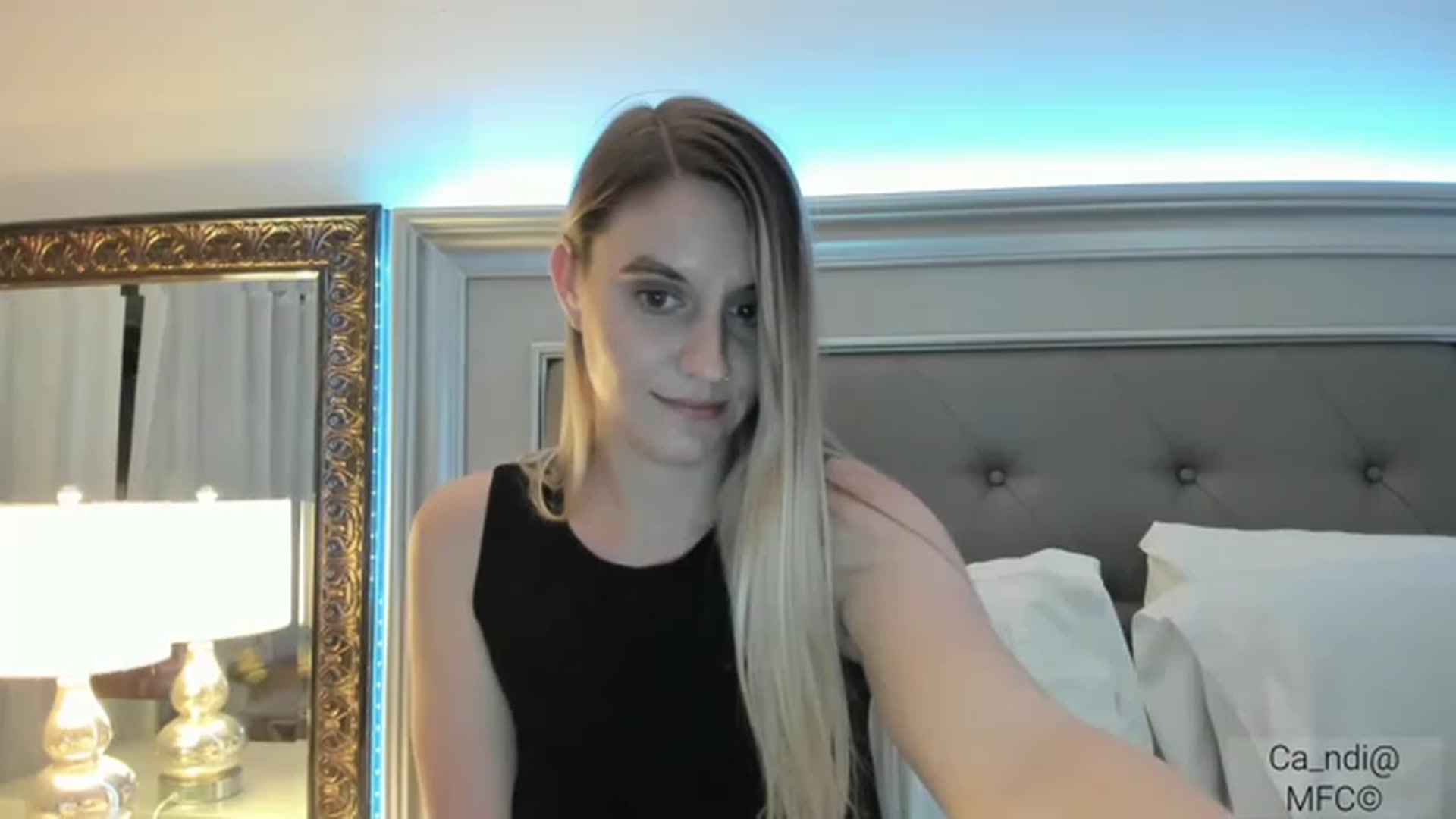 Gallery image thumbnail from Ca_ndi's myfreecams stream on, 12/30/2022, 20:17 image 15 of 20