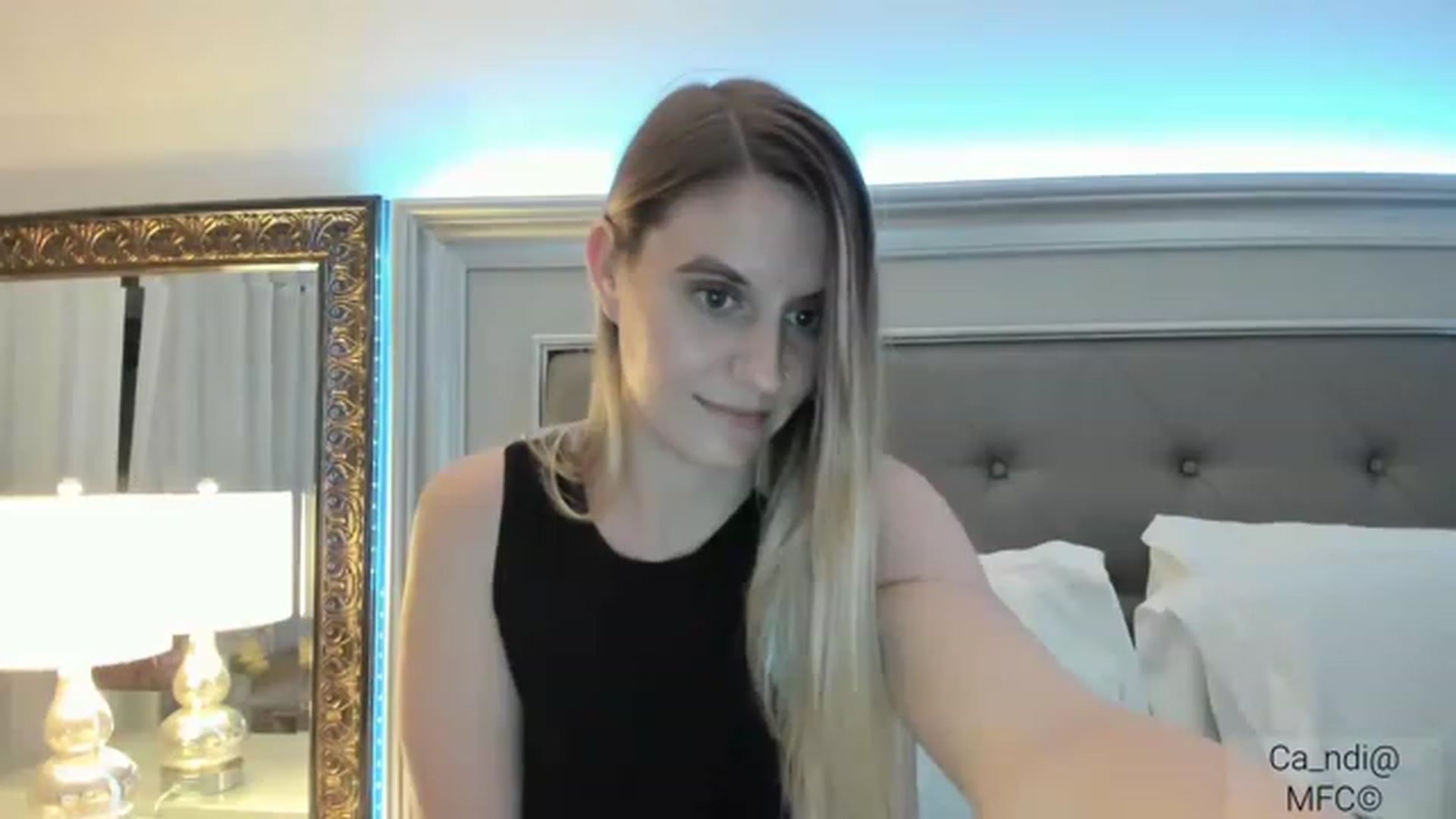 Gallery image thumbnail from Ca_ndi's myfreecams stream on, 12/30/2022, 20:17 image 16 of 20