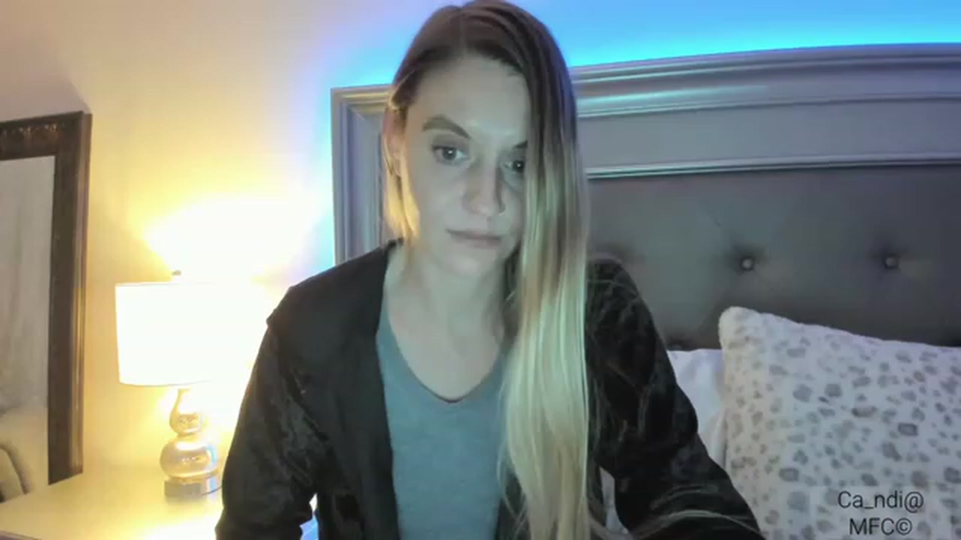 Gallery image thumbnail from Ca_ndi's myfreecams stream on, 01/19/2023, 24:06 image 14 of 20