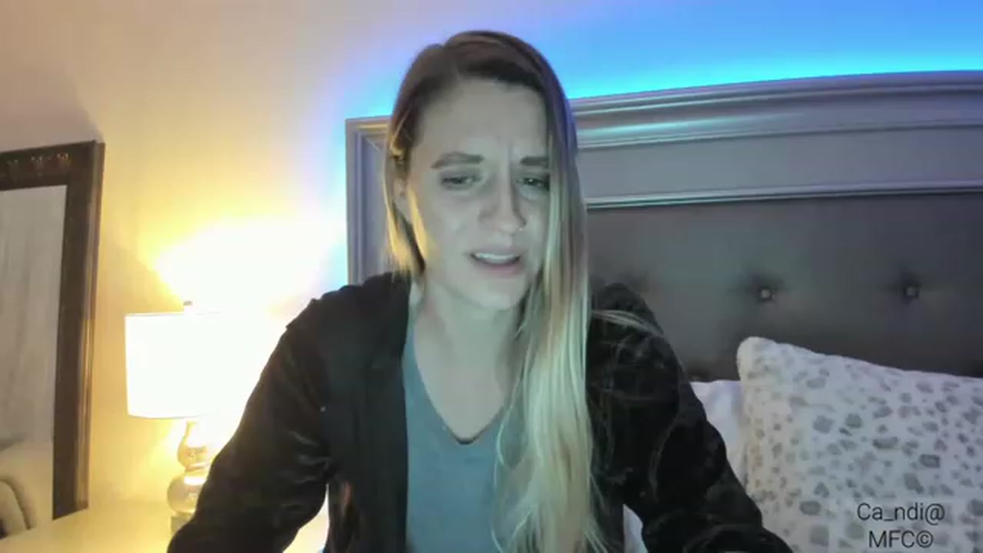 Gallery image thumbnail from Ca_ndi's myfreecams stream on, 01/19/2023, 24:06 image 16 of 20