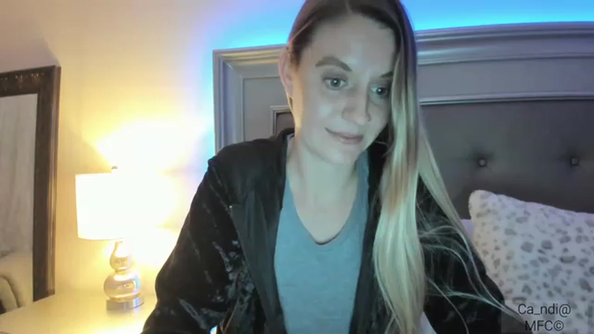 Gallery image thumbnail from Ca_ndi's myfreecams stream on, 01/19/2023, 24:23 image 12 of 20
