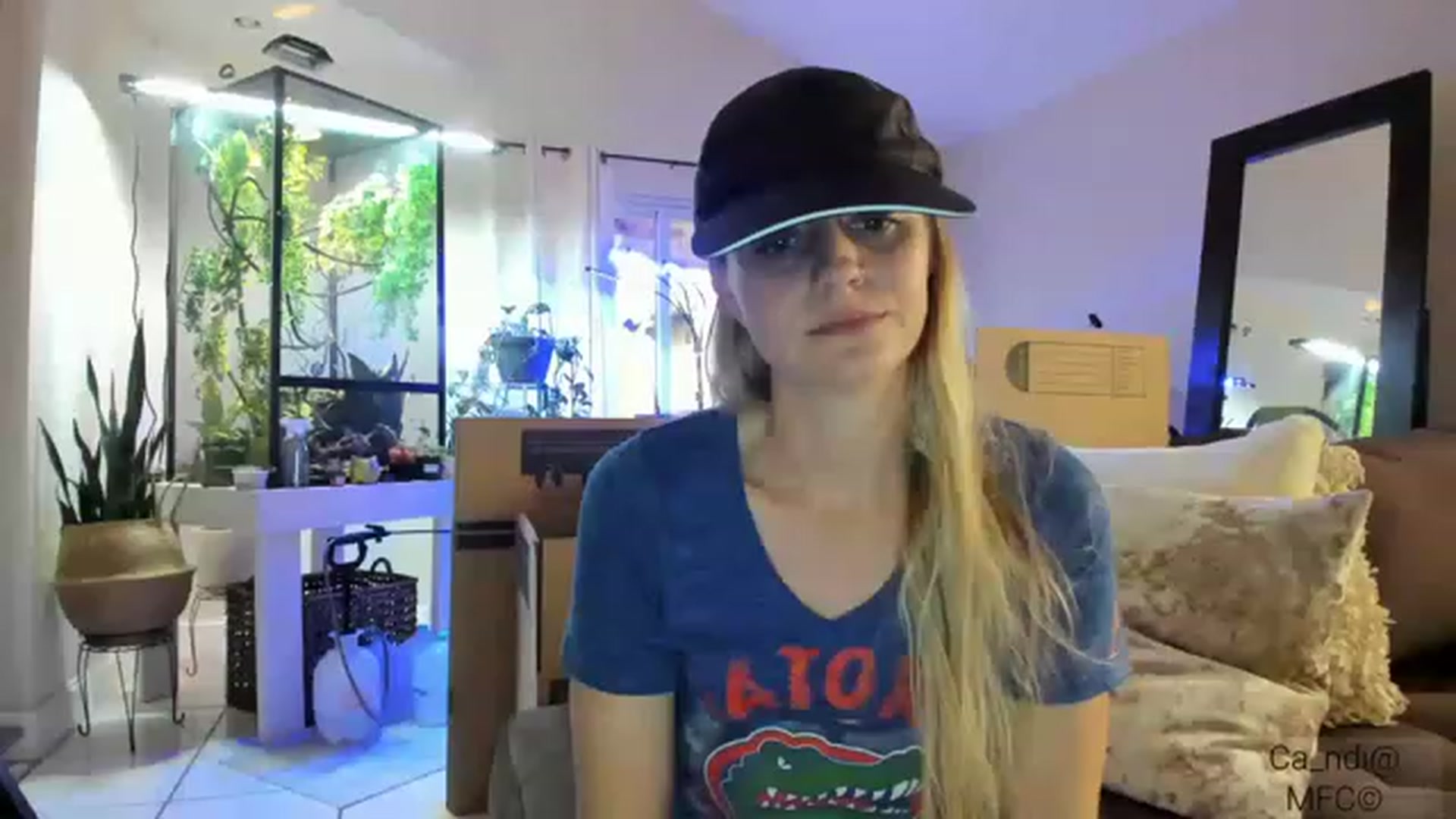 Gallery image thumbnail from Ca_ndi's myfreecams stream on, 01/22/2023, 20:02 image 17 of 20