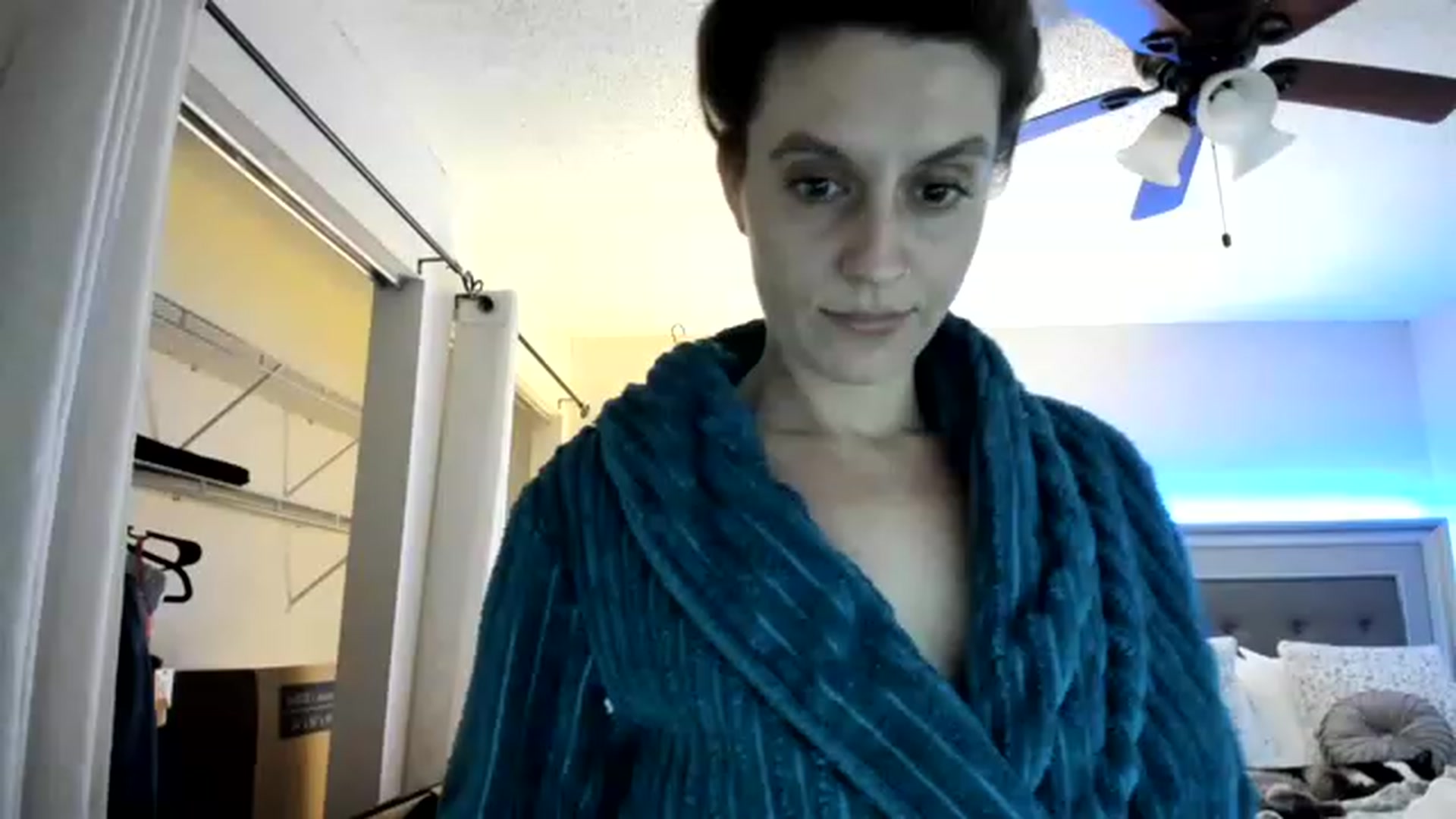 Gallery image thumbnail from Ca_ndi's myfreecams stream on, 01/26/2023, 22:47 image 5 of 20